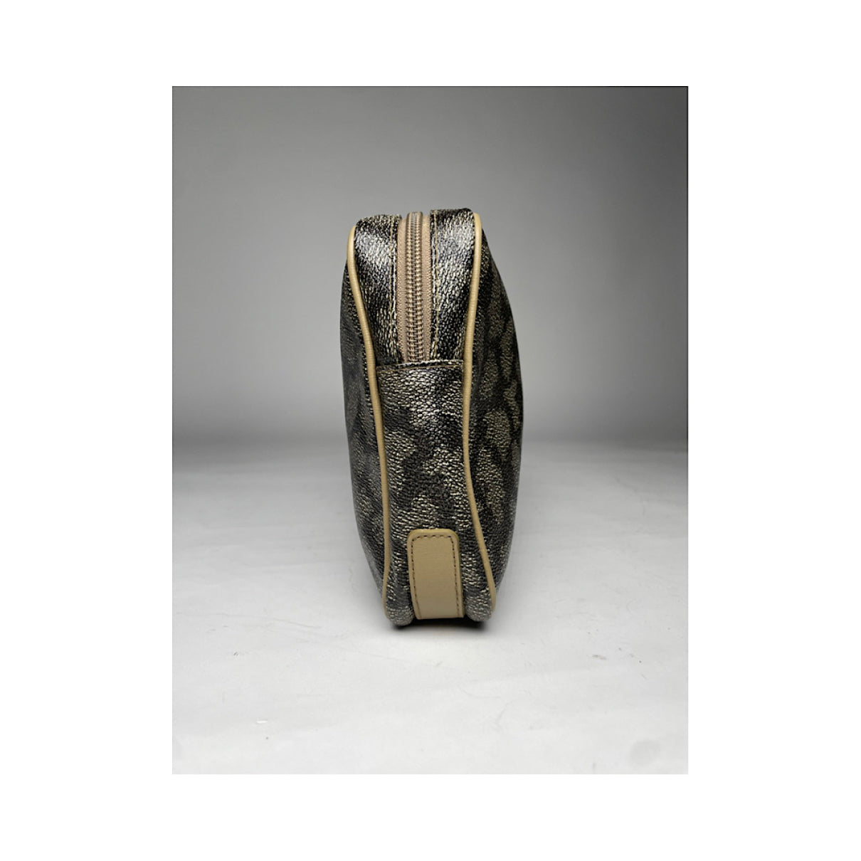 Yves Saint Laurent Black Leather Clutch Bag image 5