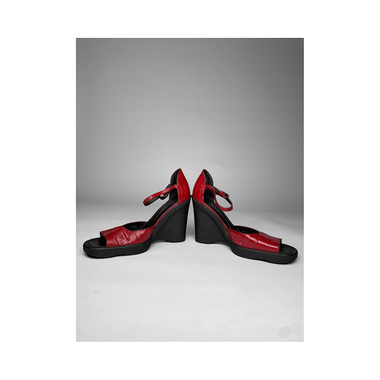 Gucci Black Patent Leather Heel image 5