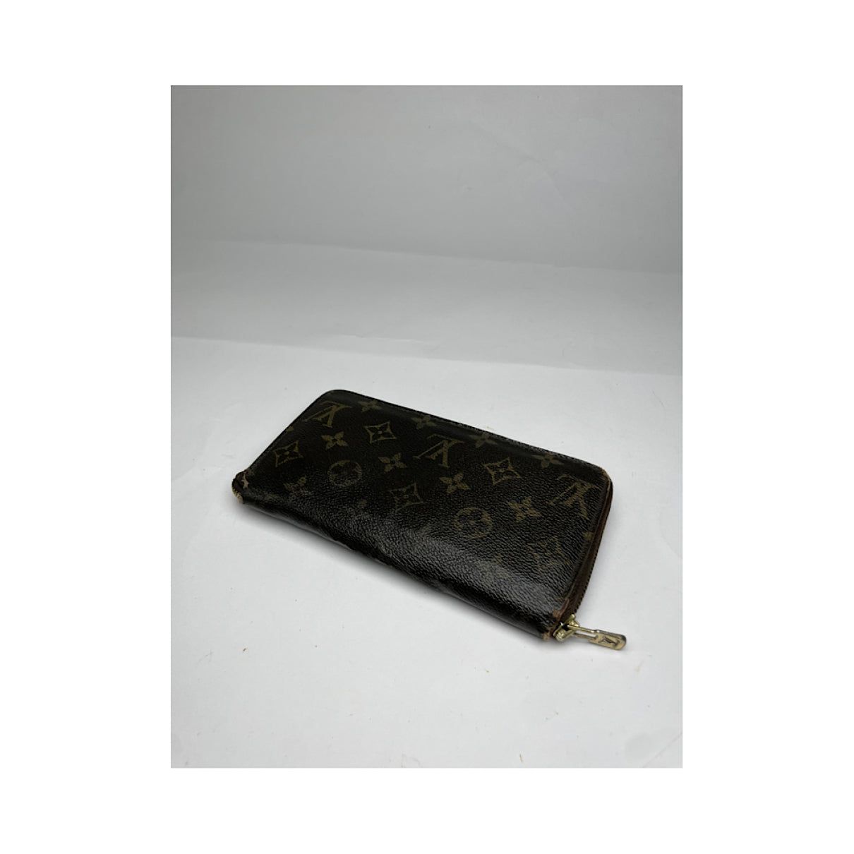 Louis Vuitton Zippy Wallet image 5