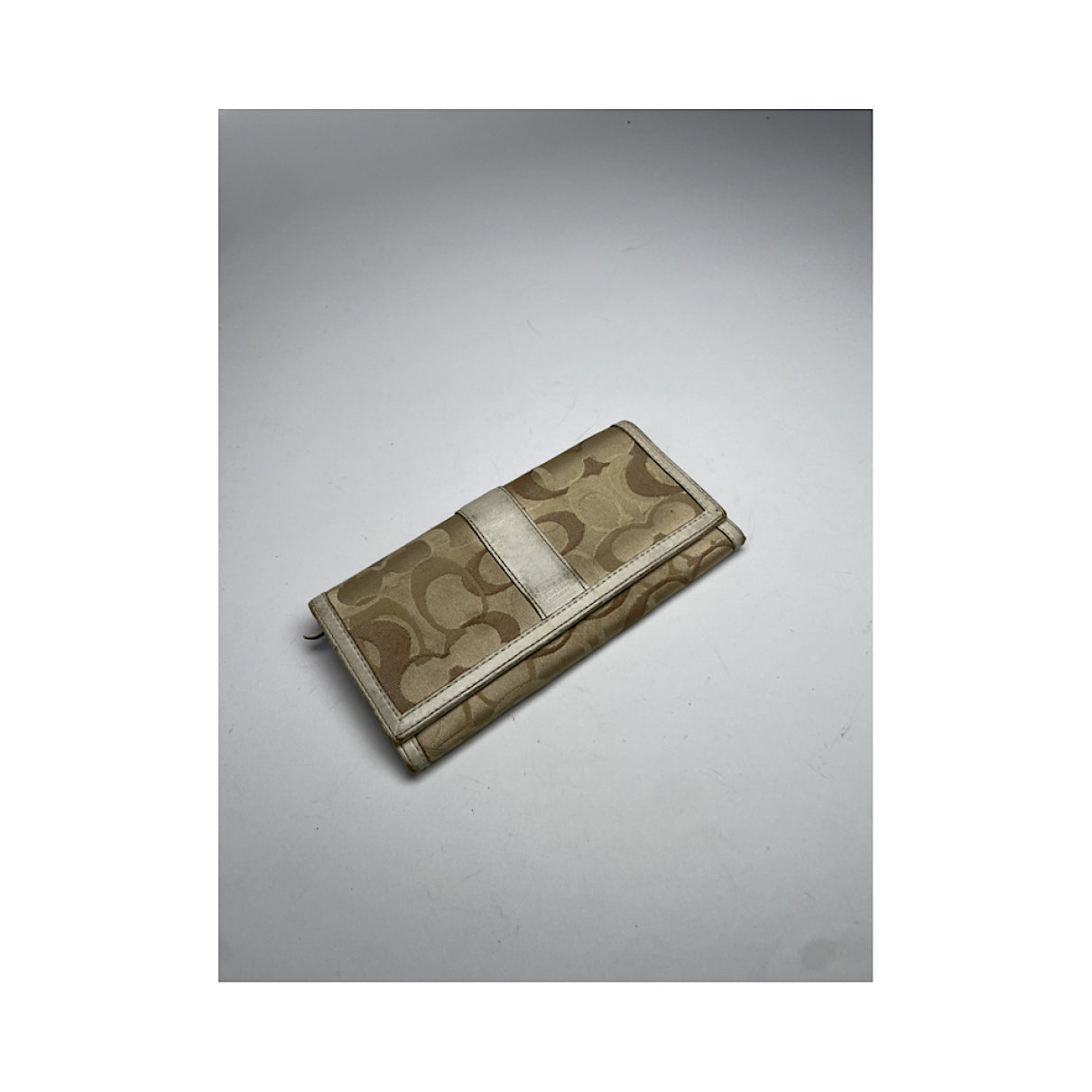Coach Parker Beige Leather Wallet image 5