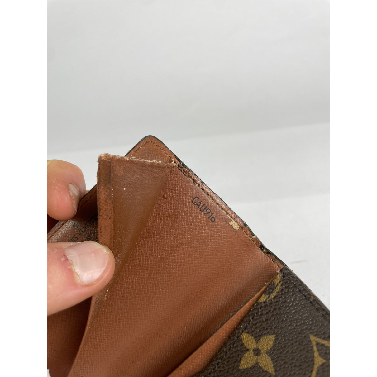 Louis Vuitton Purse image 5