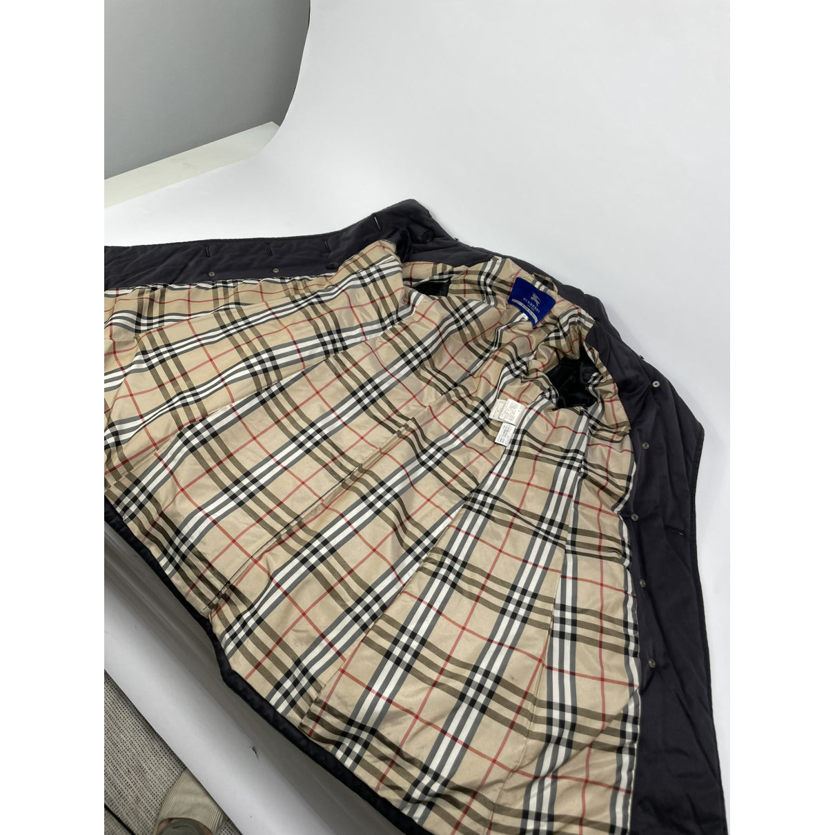 Burberry Sandringham Black Polyester Trench Coat image 5