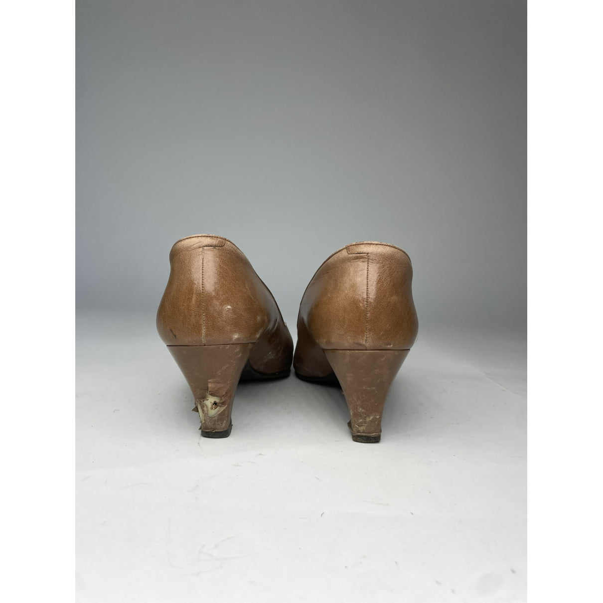 Charles Jourdan Heel image 5