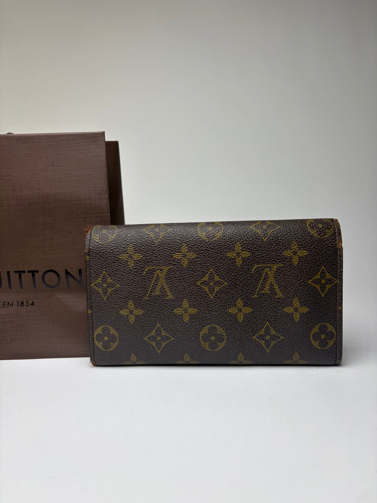 Vintage Louis Vuitton Monogram Canvas Sarah Wallet 2010 Brown