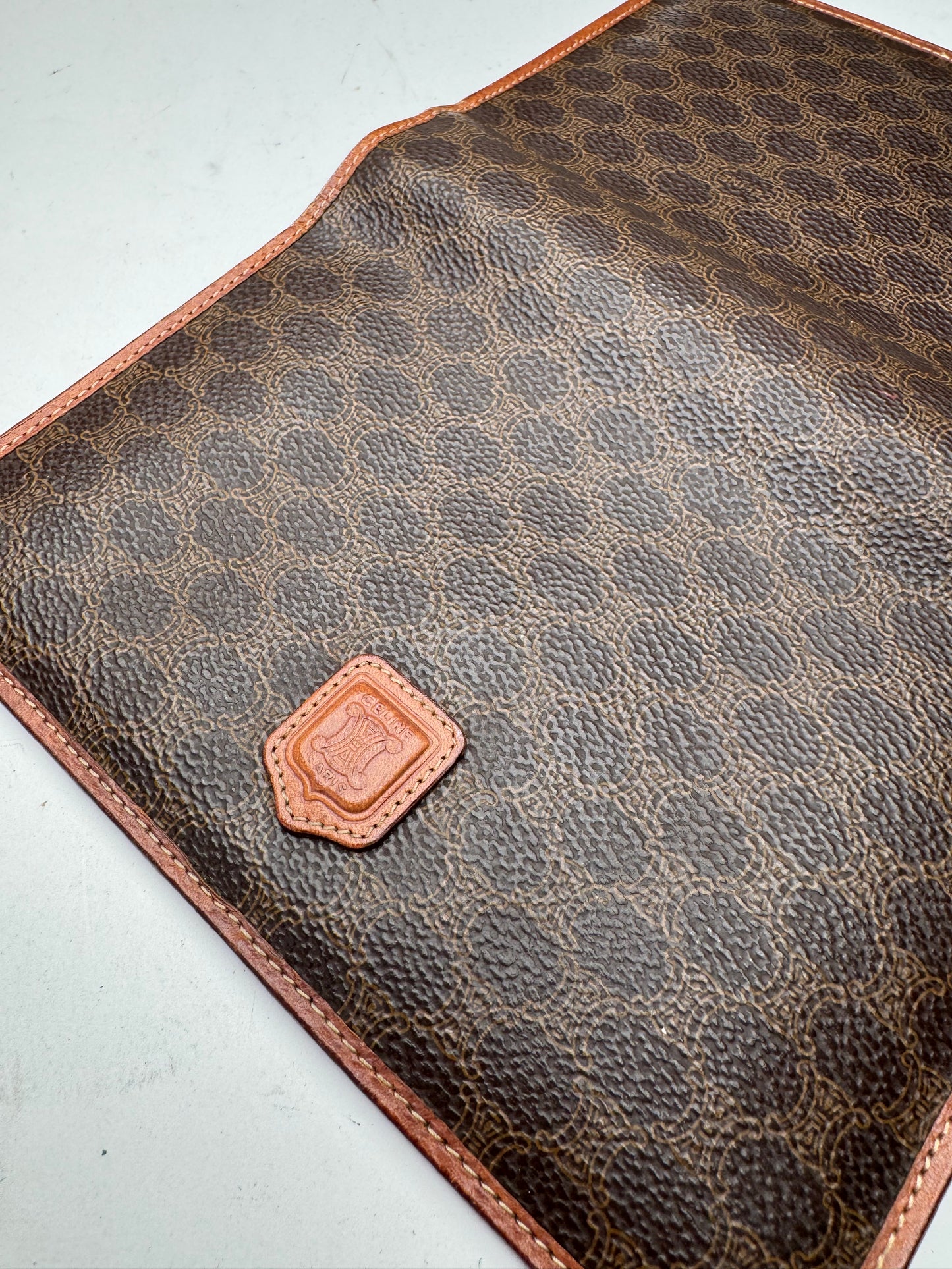 Pochette vintage Celine Triumphe monogramme marron