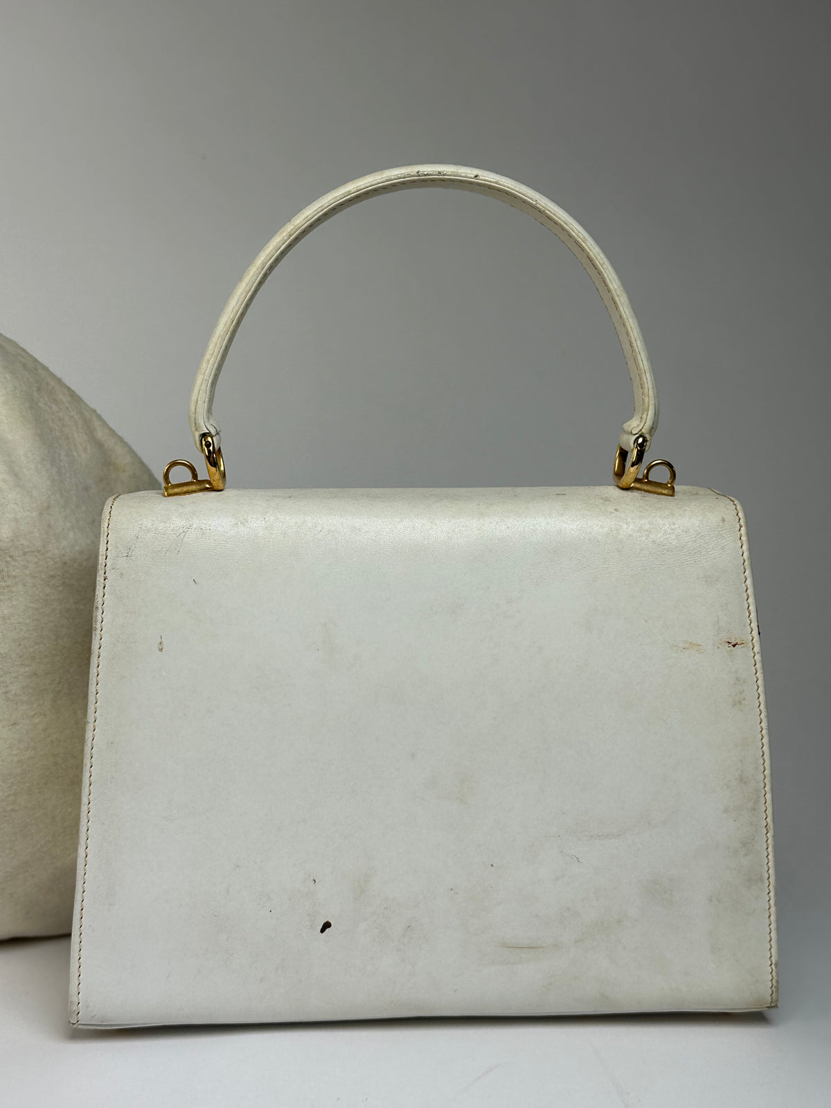Vintage Gucci Bamboo Bullet Structured Top-Handle Bag Late 1970s White