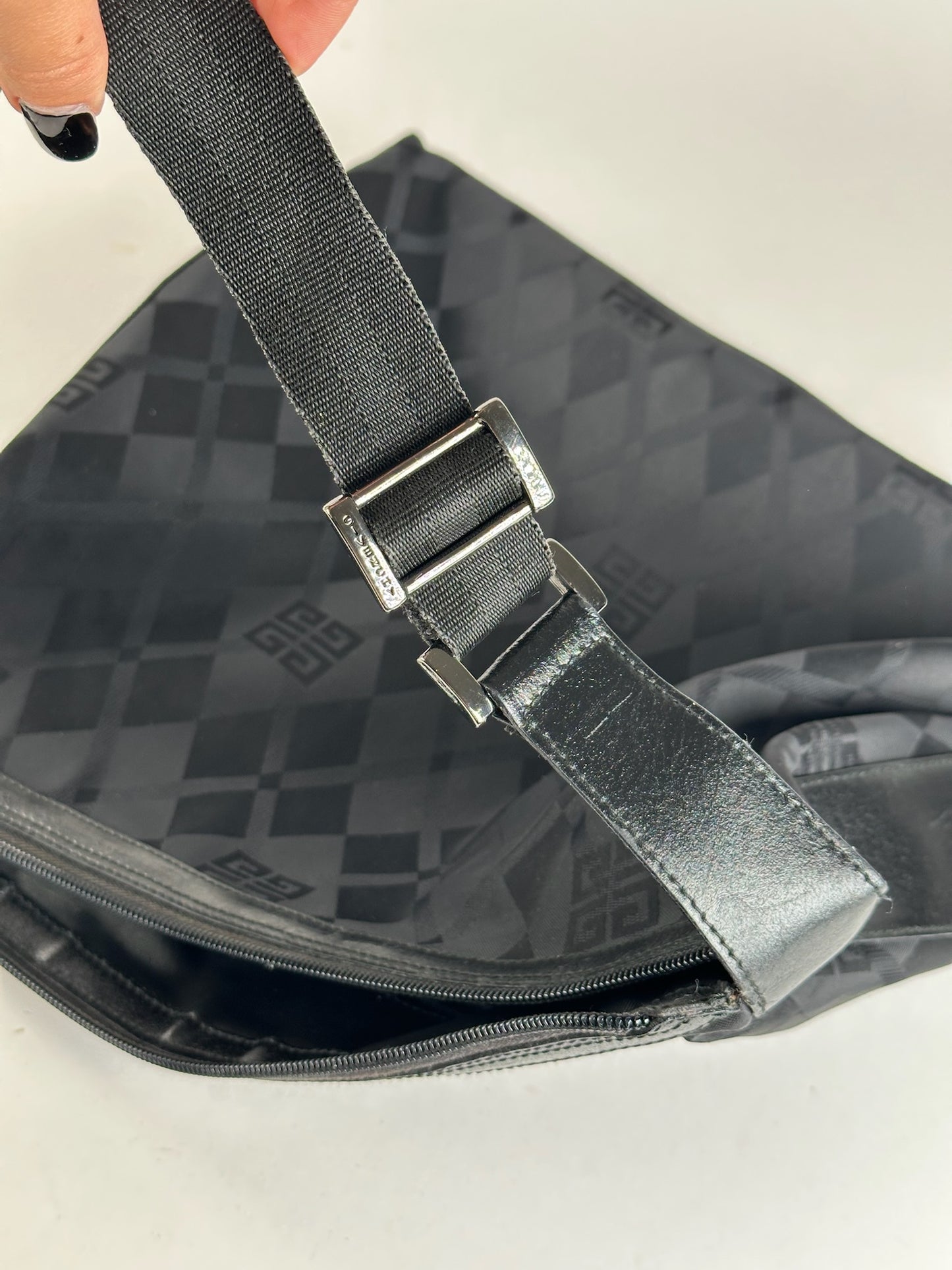 Sac à main vintage Givenchy Monogram noir