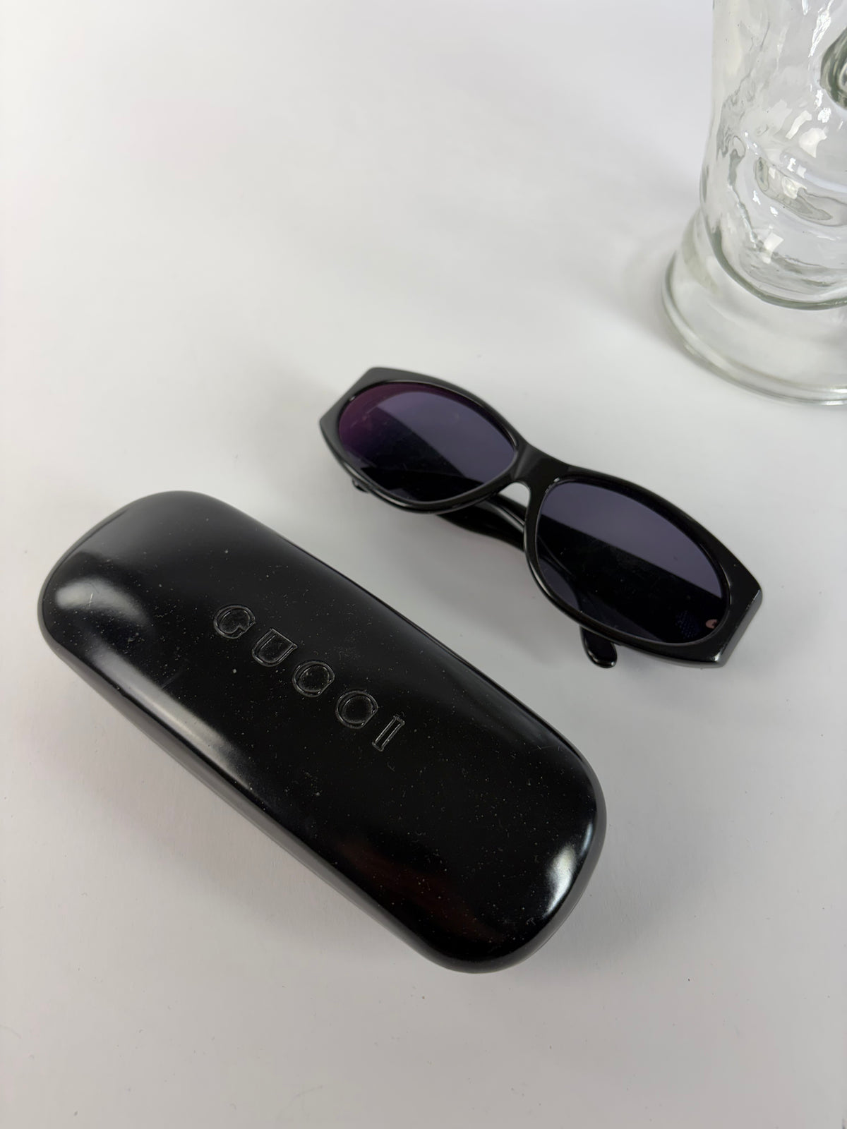 Vintage Gucci Cat-Eye Sunglasses Early 2000s Black Gold