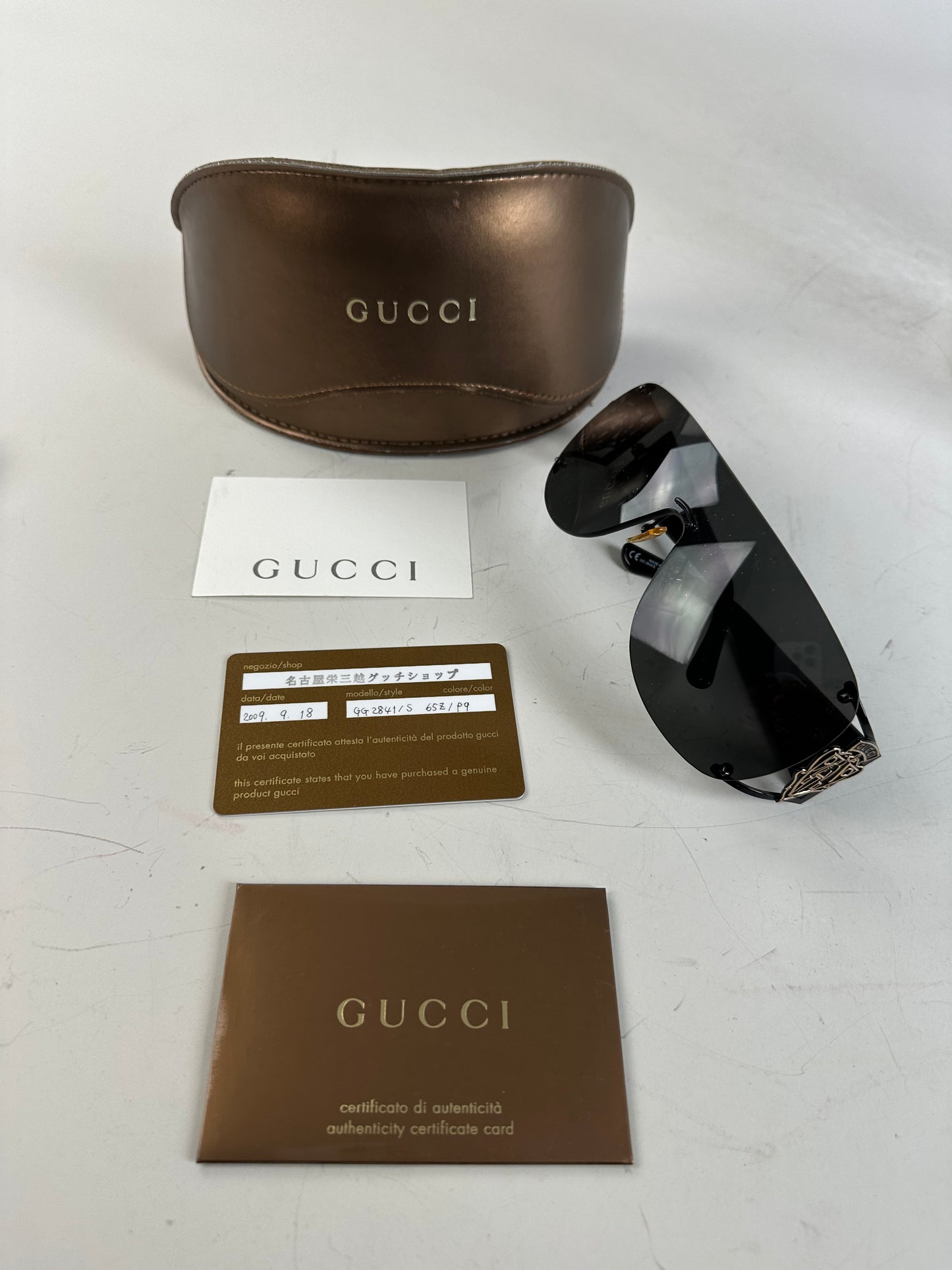 Vintage Gucci Wide Arm Sunglasses Black Gold c. 2000