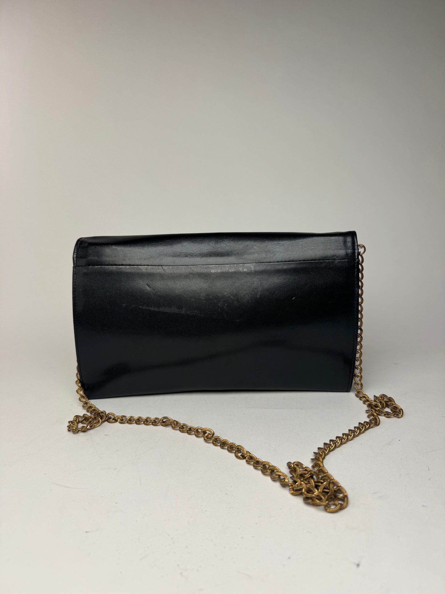 Sac vintage Givenchy en cuir verni 4G noir