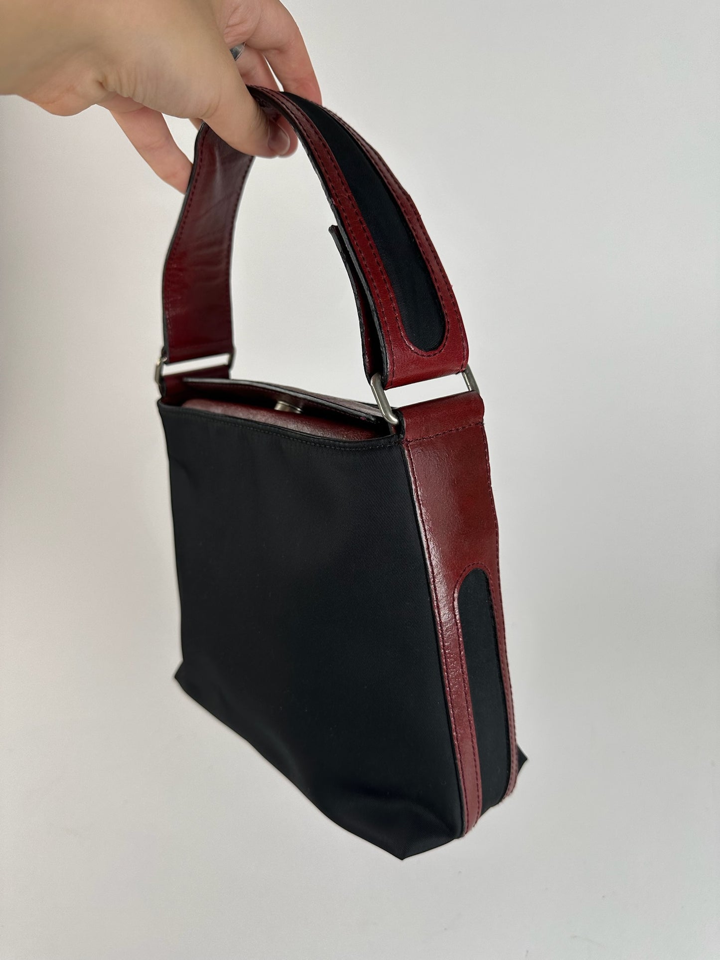 Sac à main vintage Givenchy noir rouge