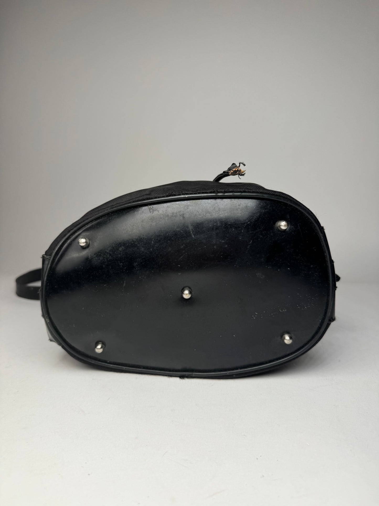 Vintage Gucci Leather Shoulder Bucket Bag Black