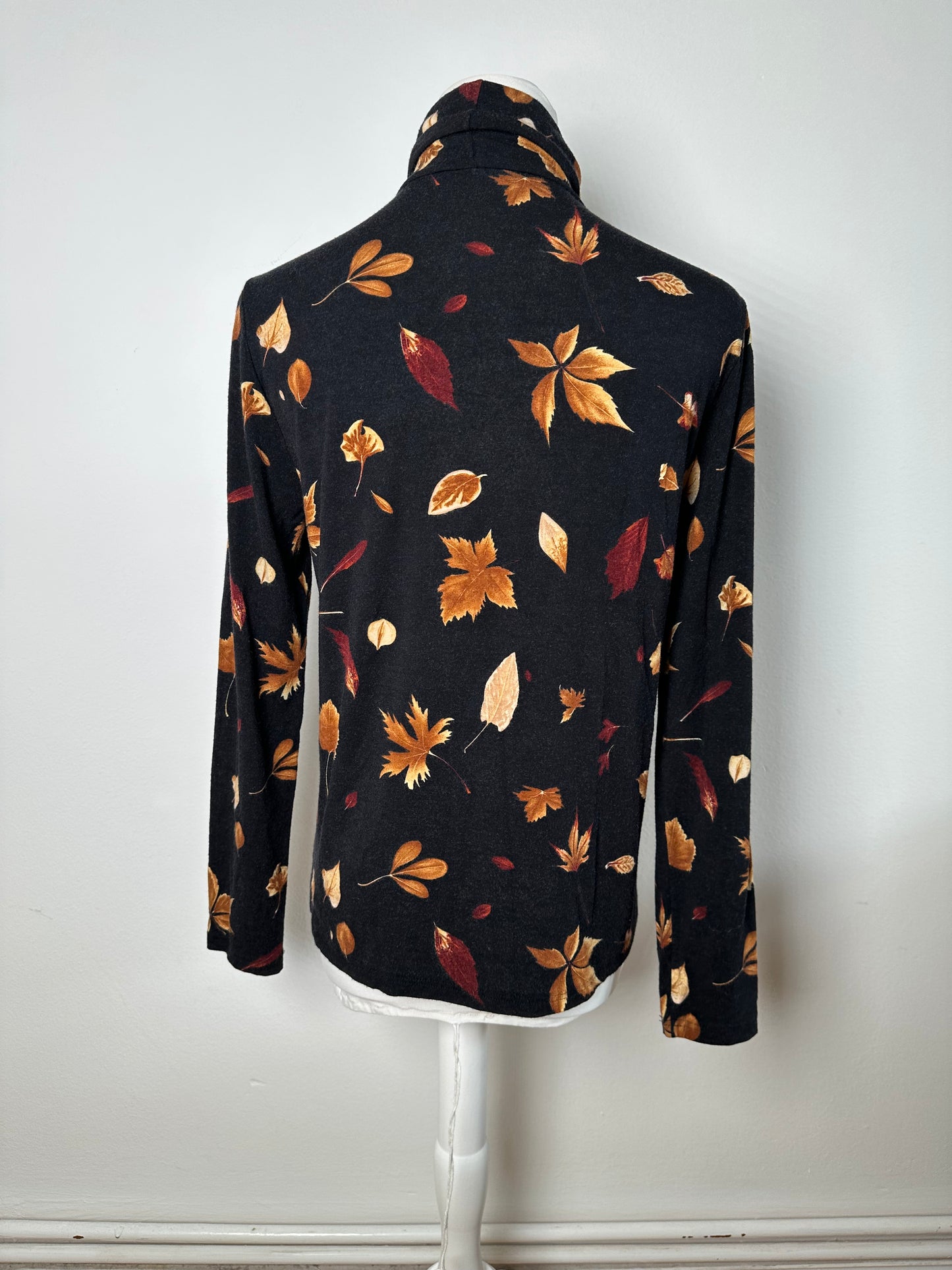 Vintage Salvatore Ferragamo Leaf Emblossed Turtle Neck Sweater Black Brown S