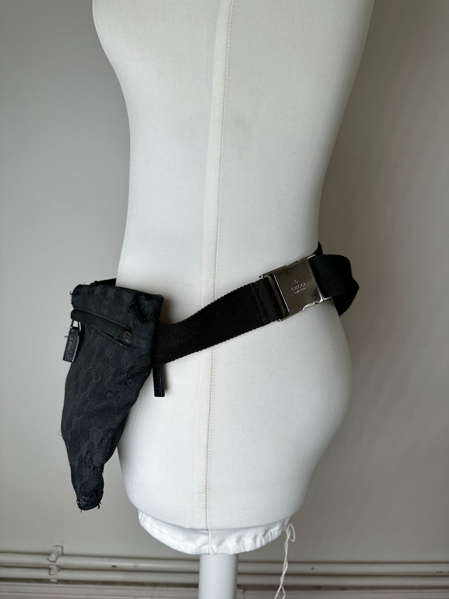 Vintage Gucci GG Supreme Canvas Belt Bag Black Silver