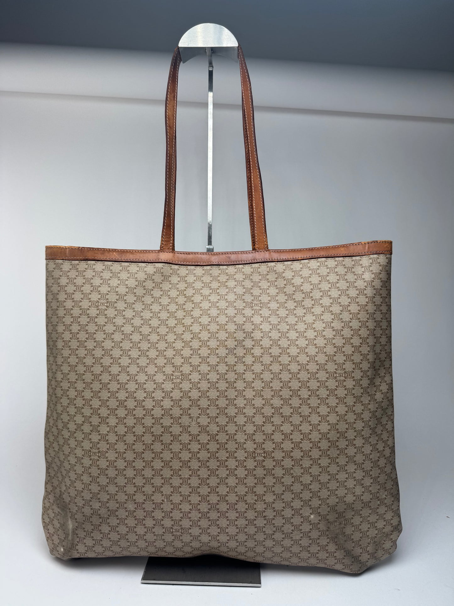 Grand sac vintage en cuir monogramme Céline Triomphe beige marron