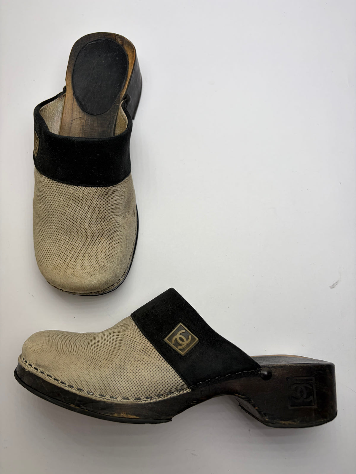 Vintage Chanel Clog Heeled Mules Late 1990s Beige Black EU36