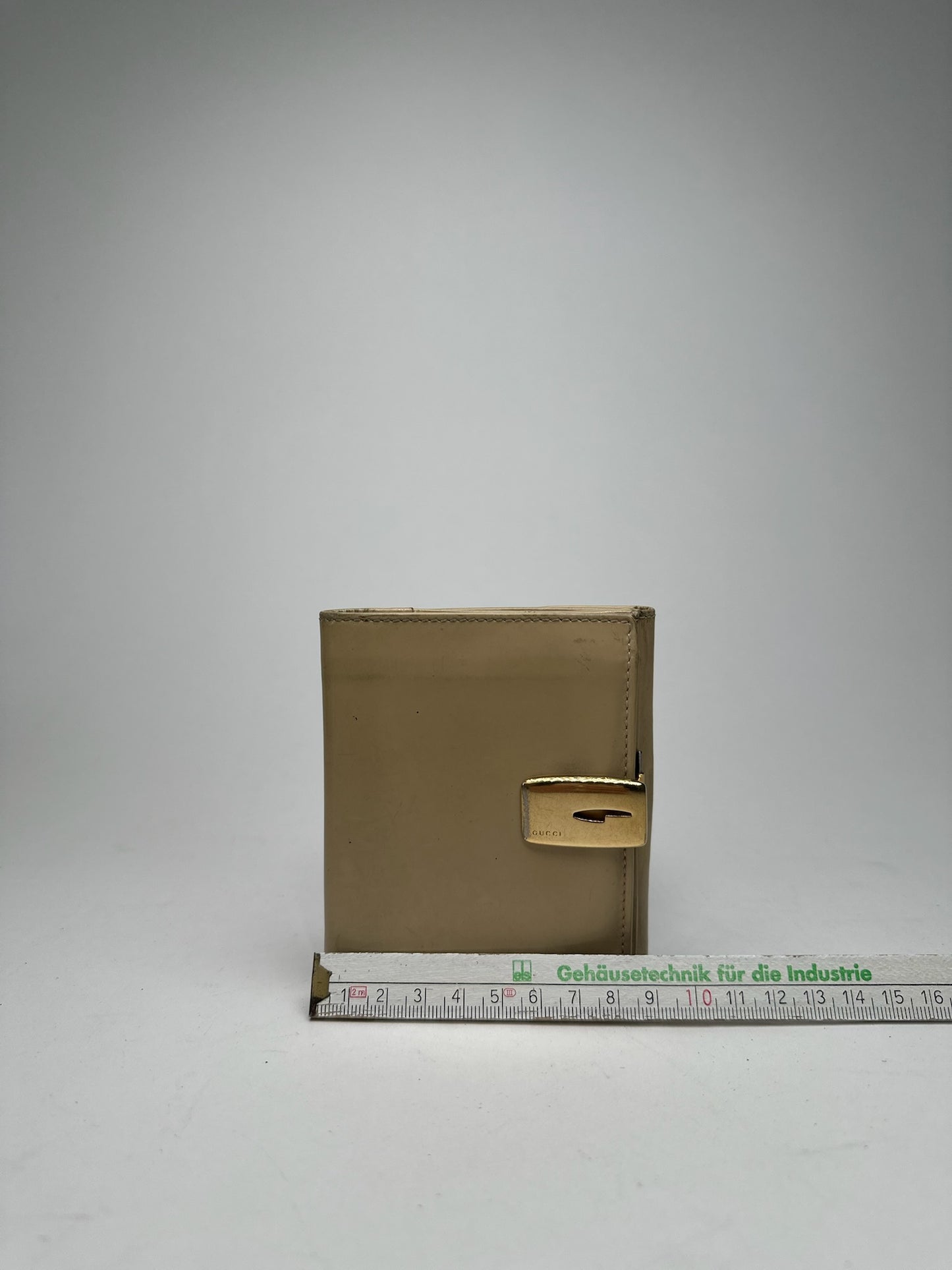 Vintage Gucci leather wallet beige