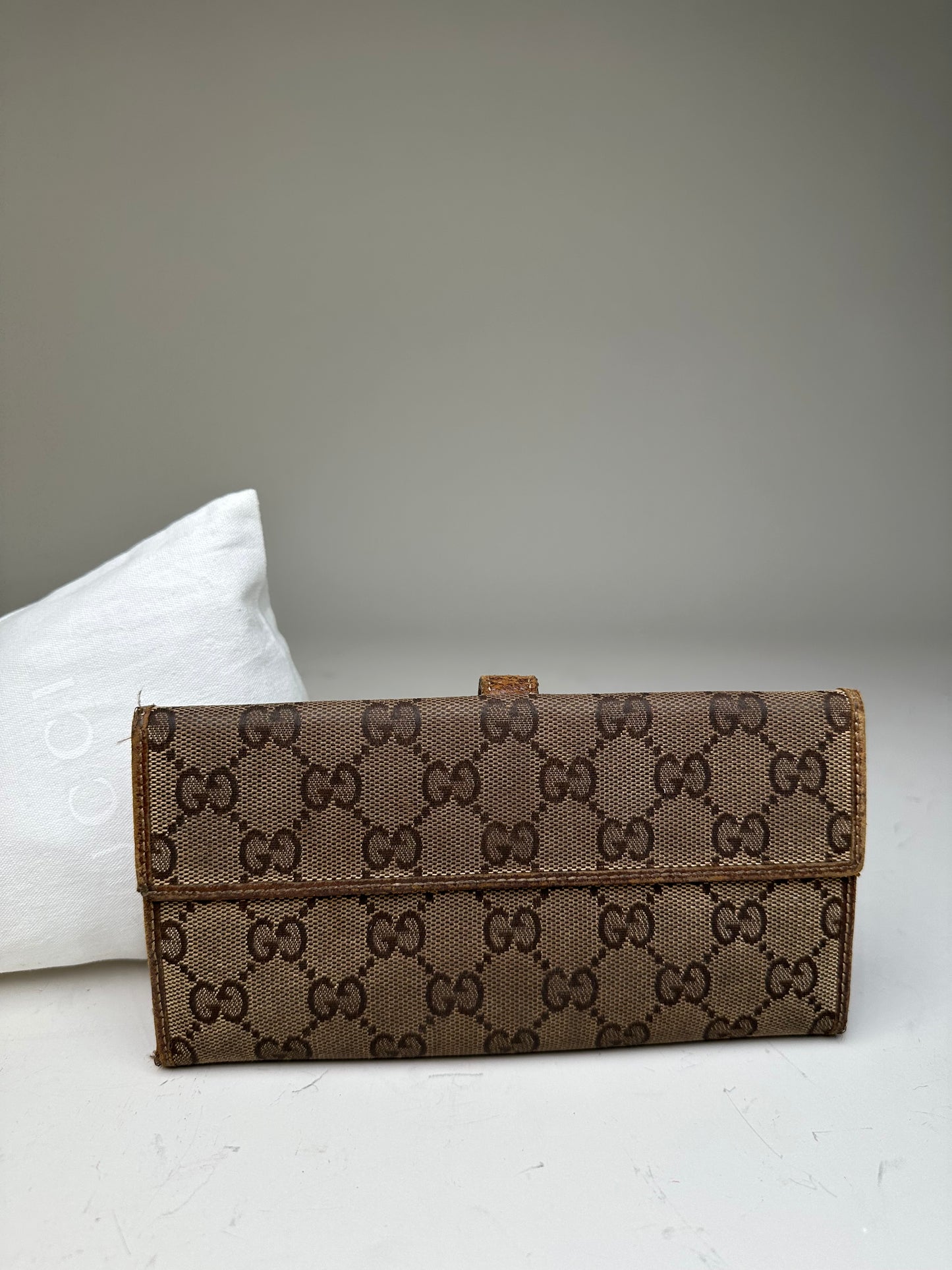 Vintage Gucci GG Supreme Turn-Lock Wallet Beige Brown