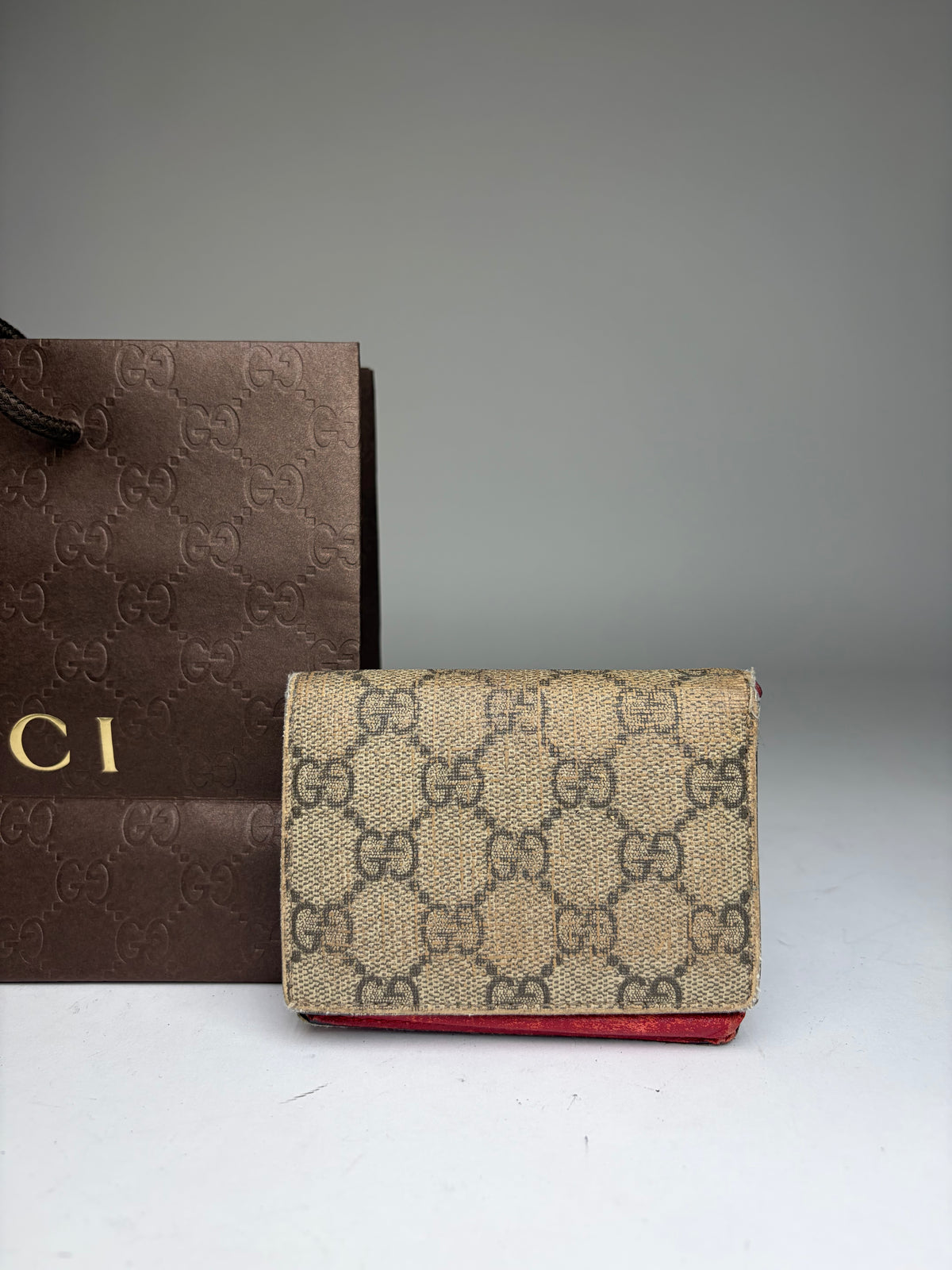 Vintage Gucci GG Supreme Canvas Bifold Wallet c. 2018 Beige Brown Red