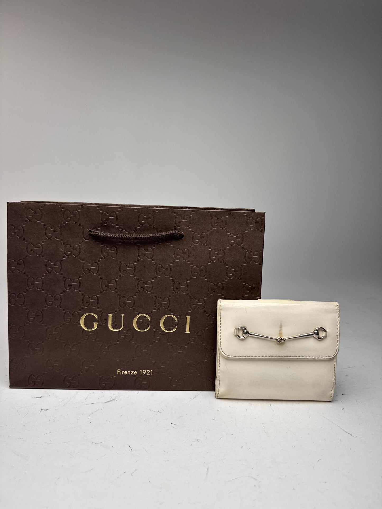 Vintage Gucci Patent Leather wallet white