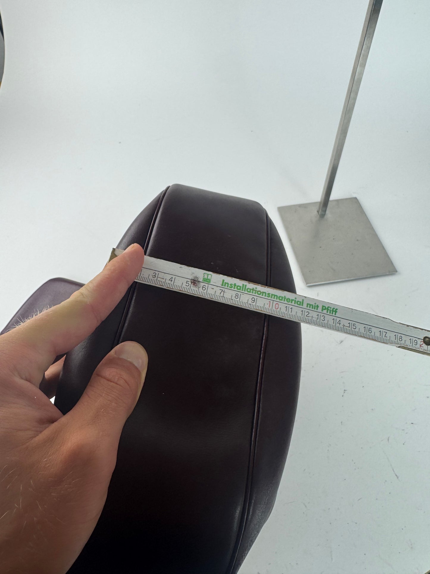 Sac seau vintage en cuir Givenchy violet