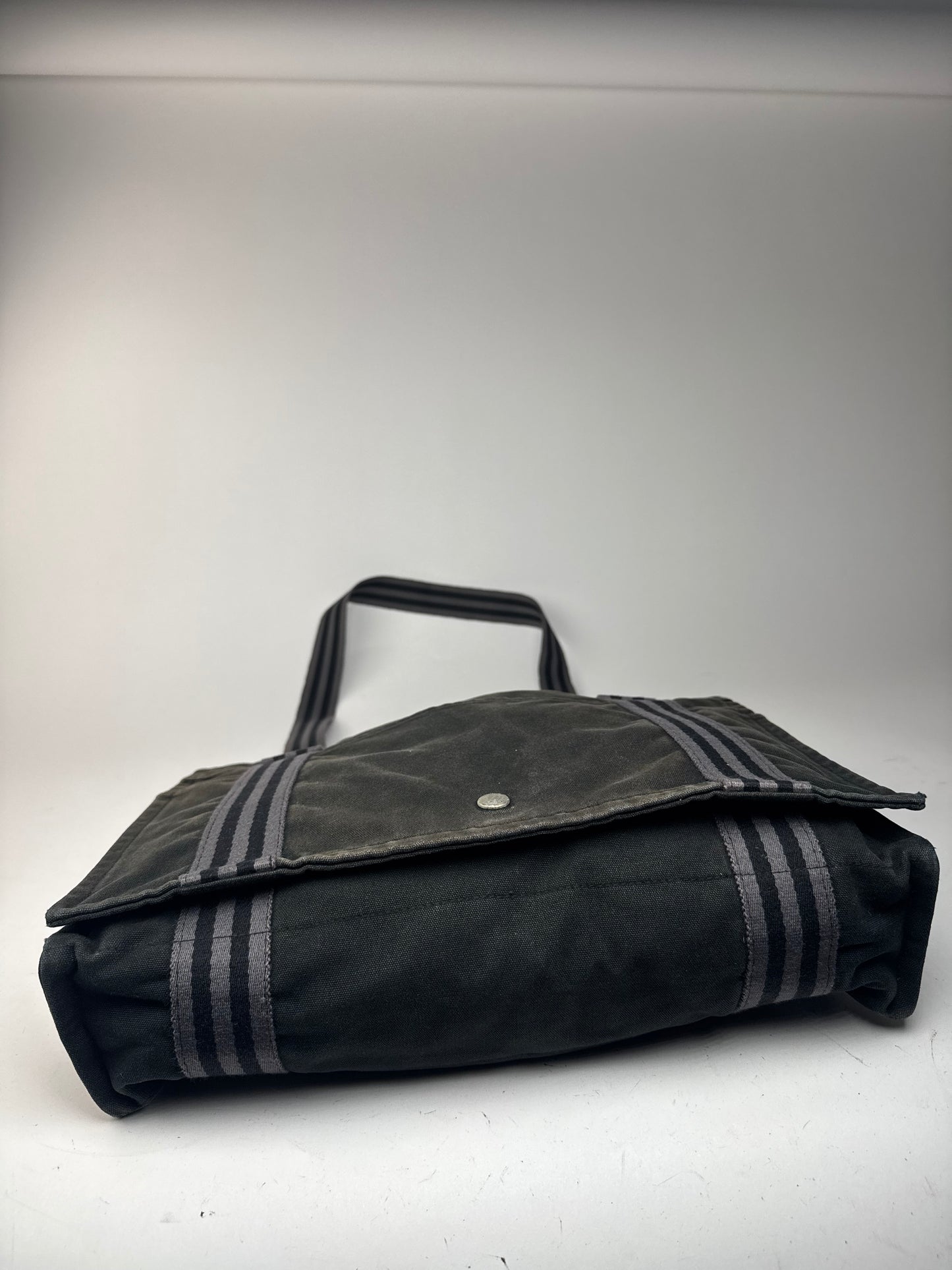 Sac à bandoulière vintage Hermès en toile noire