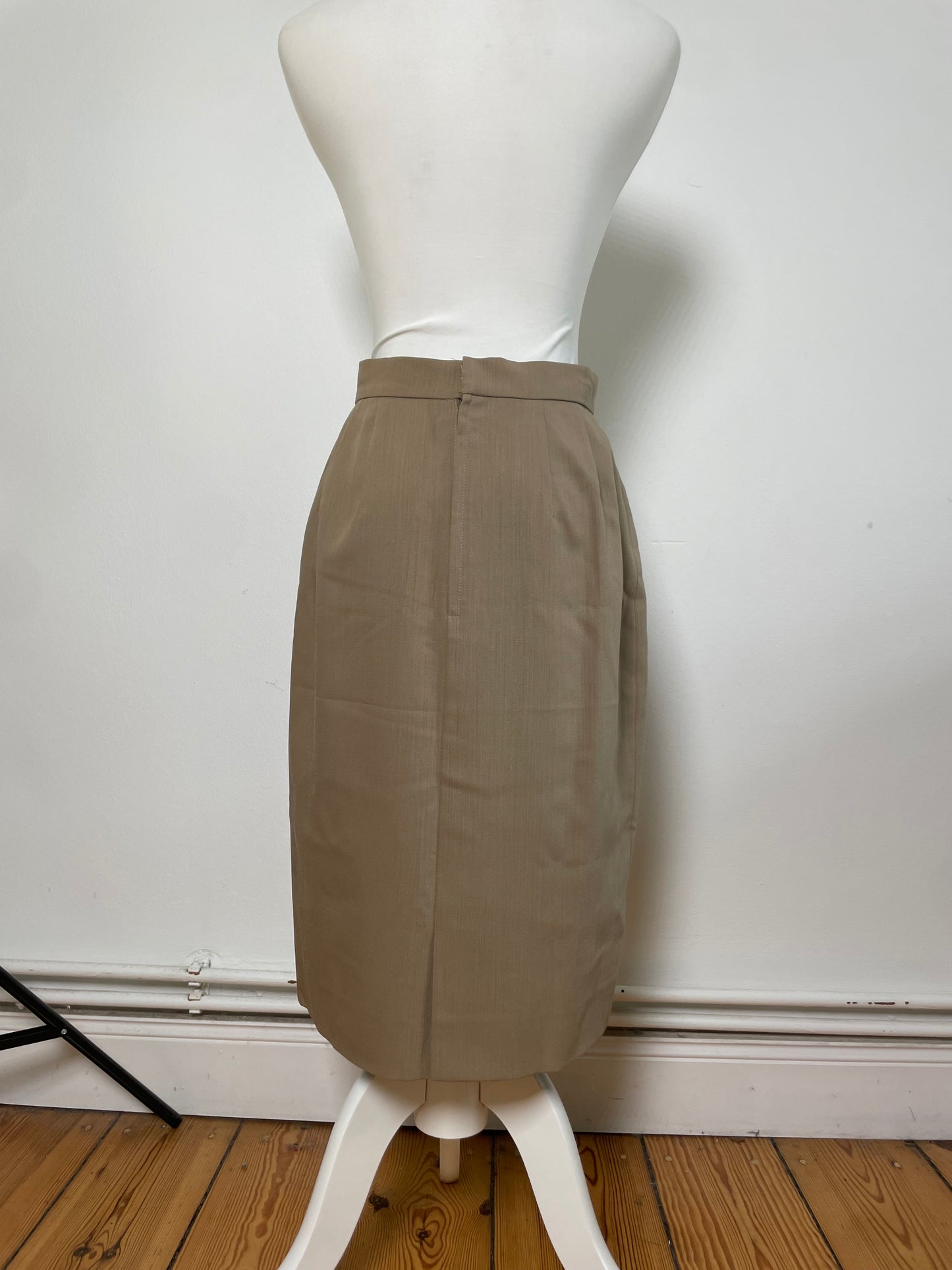 Vintage Chloe Silk Blend Skirt Beige L