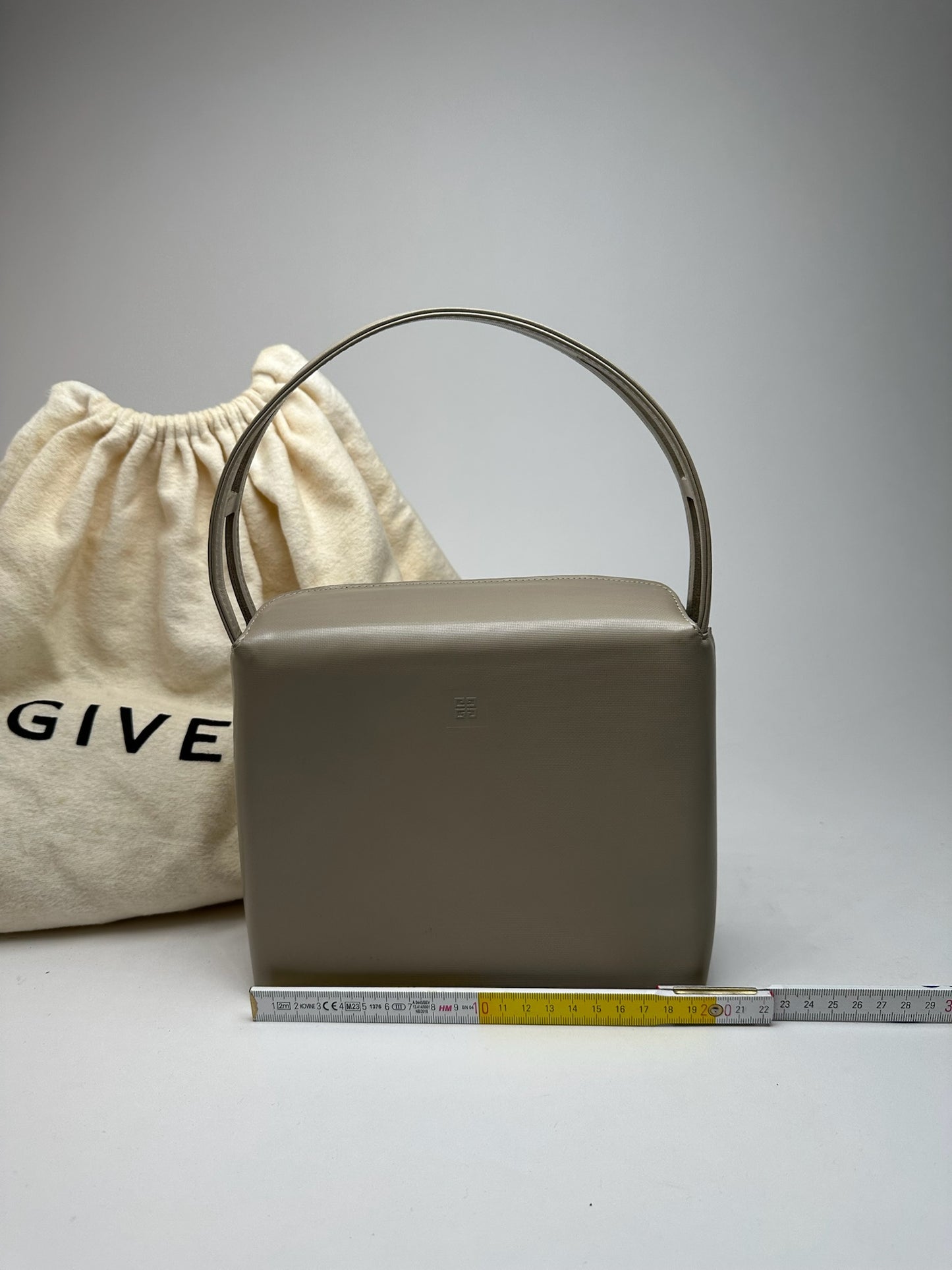 Vintage Givenchy 4G leather bag Rey