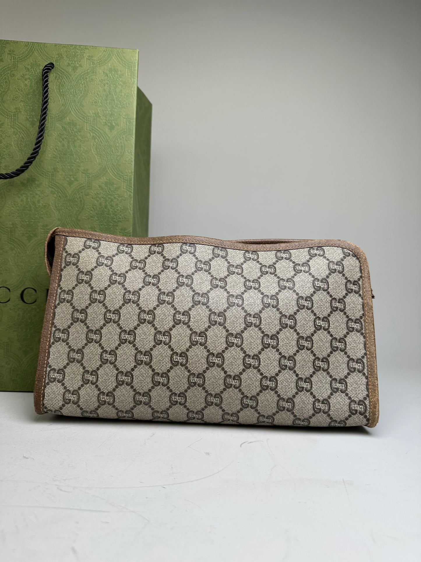 Vintage Gucci GG Supreme Canvas Clutch Wallet Beige Brown