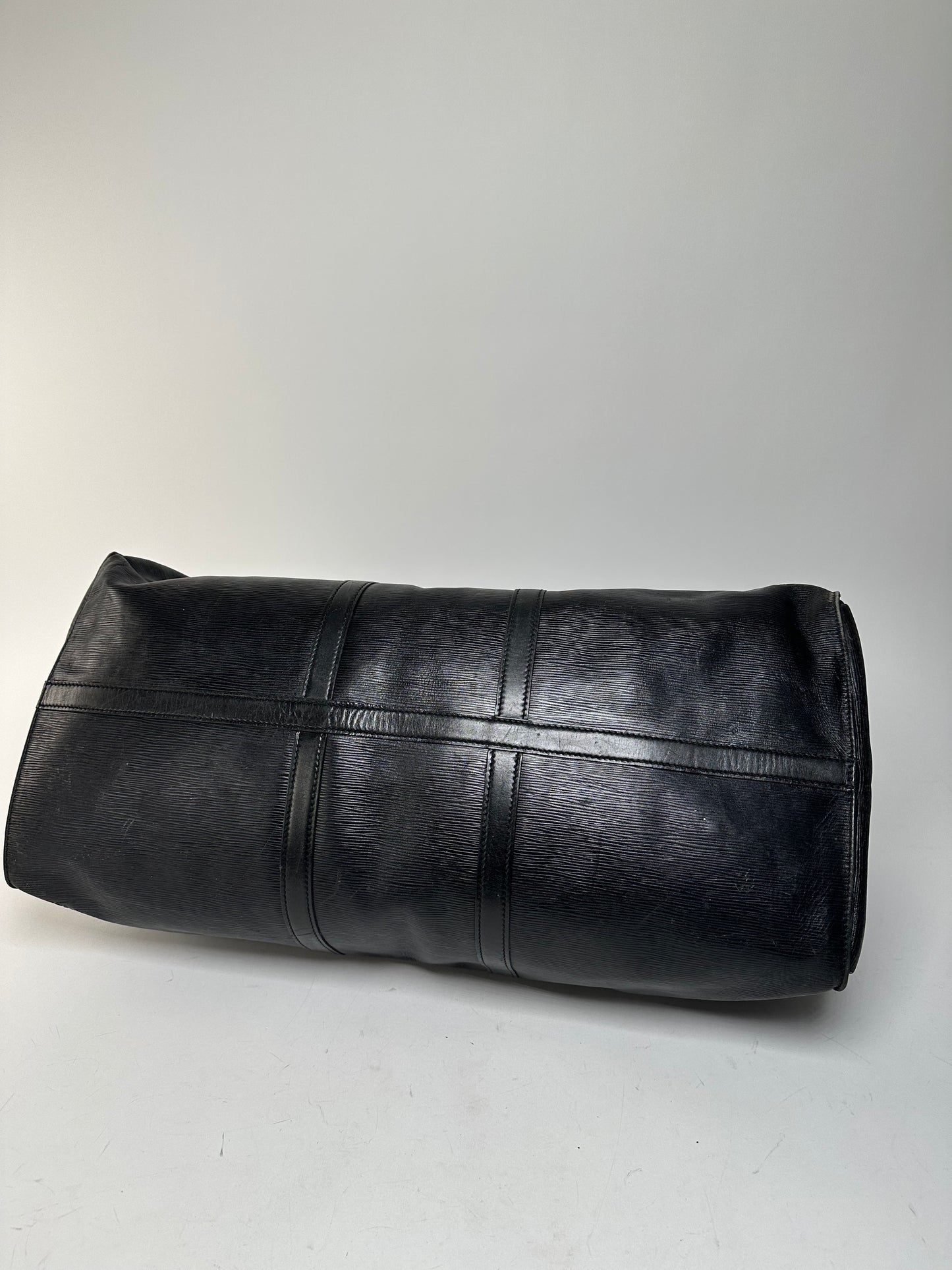 Vintage Louis Vuitton EPI Leather 60 Keepball Black