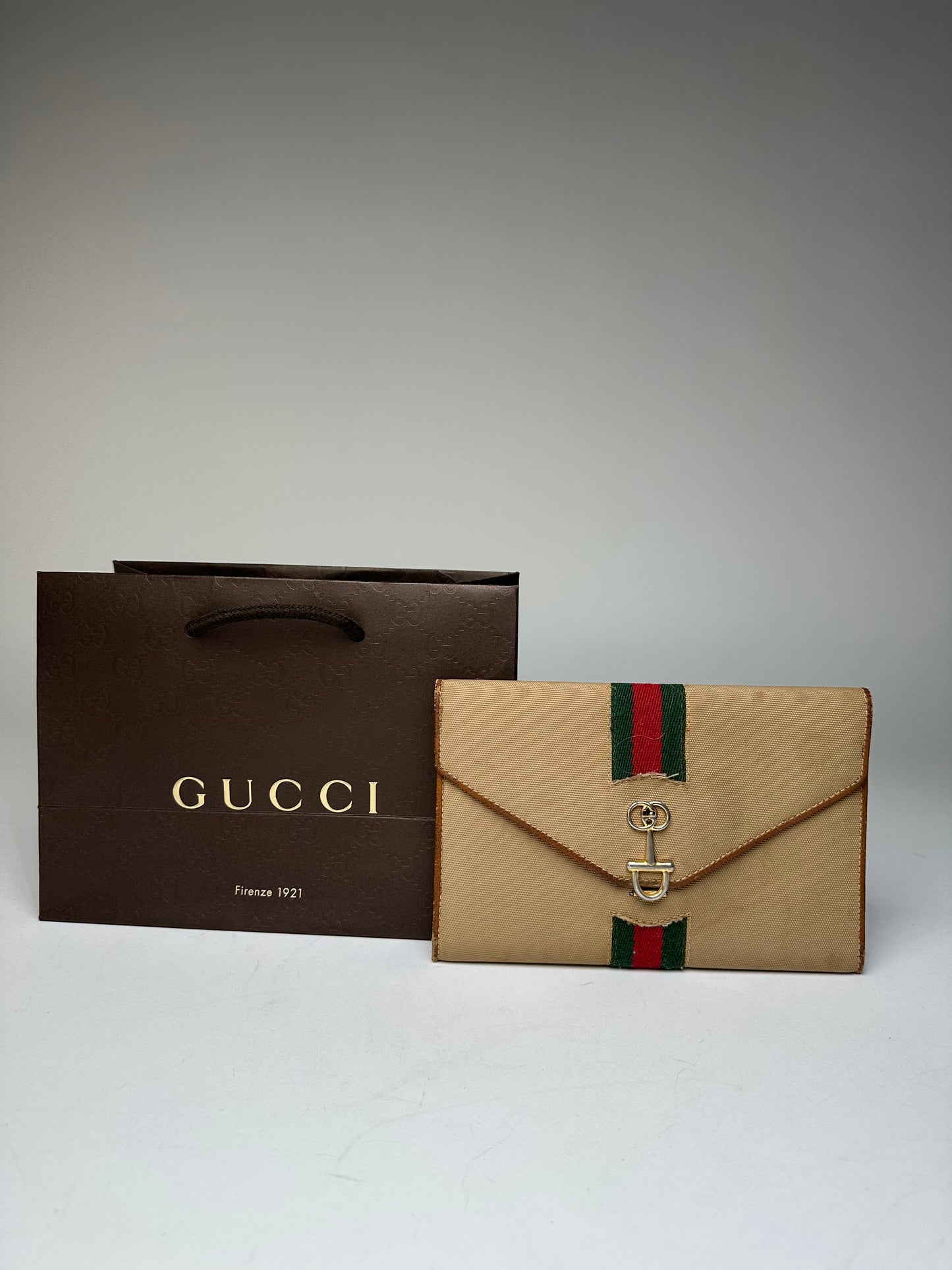 Vintage Gucci Horsebit Clutch Beige