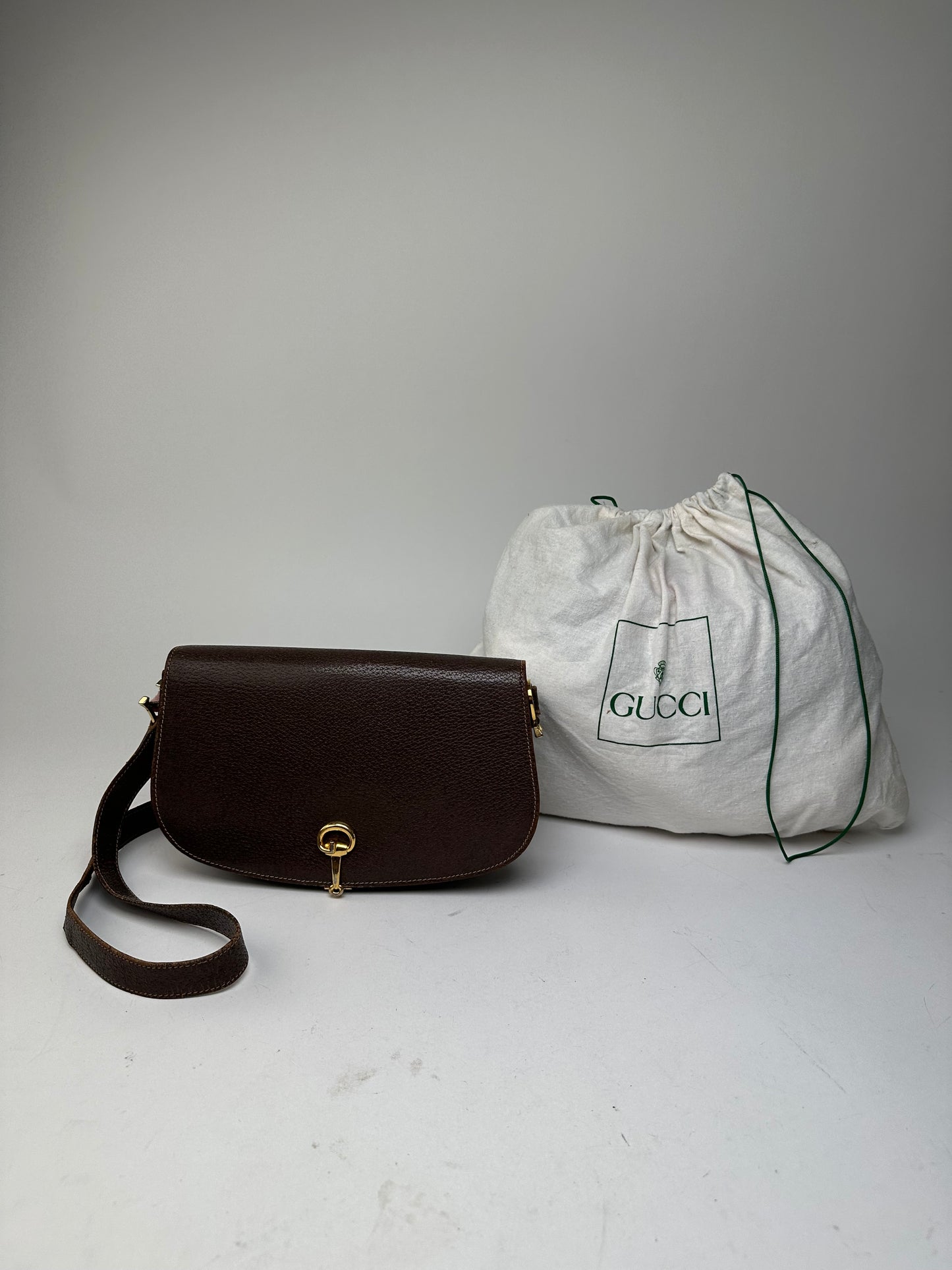 Vintage Gucci Leather Crossbody Bag Brown Keyhole Closure