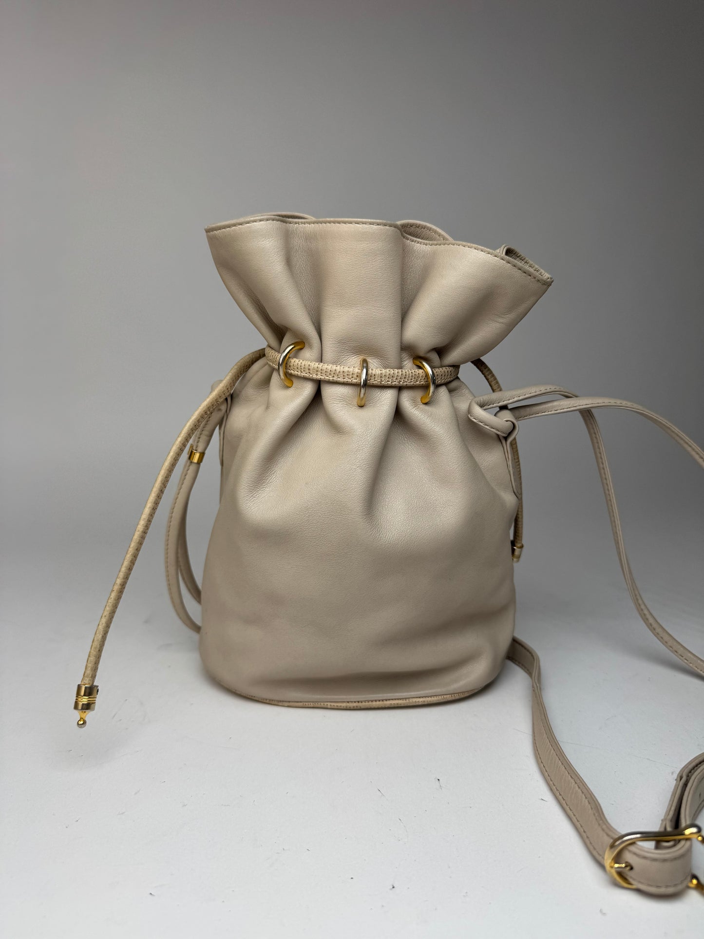 Sac vintage en cuir Céline Seau16 gris blanc