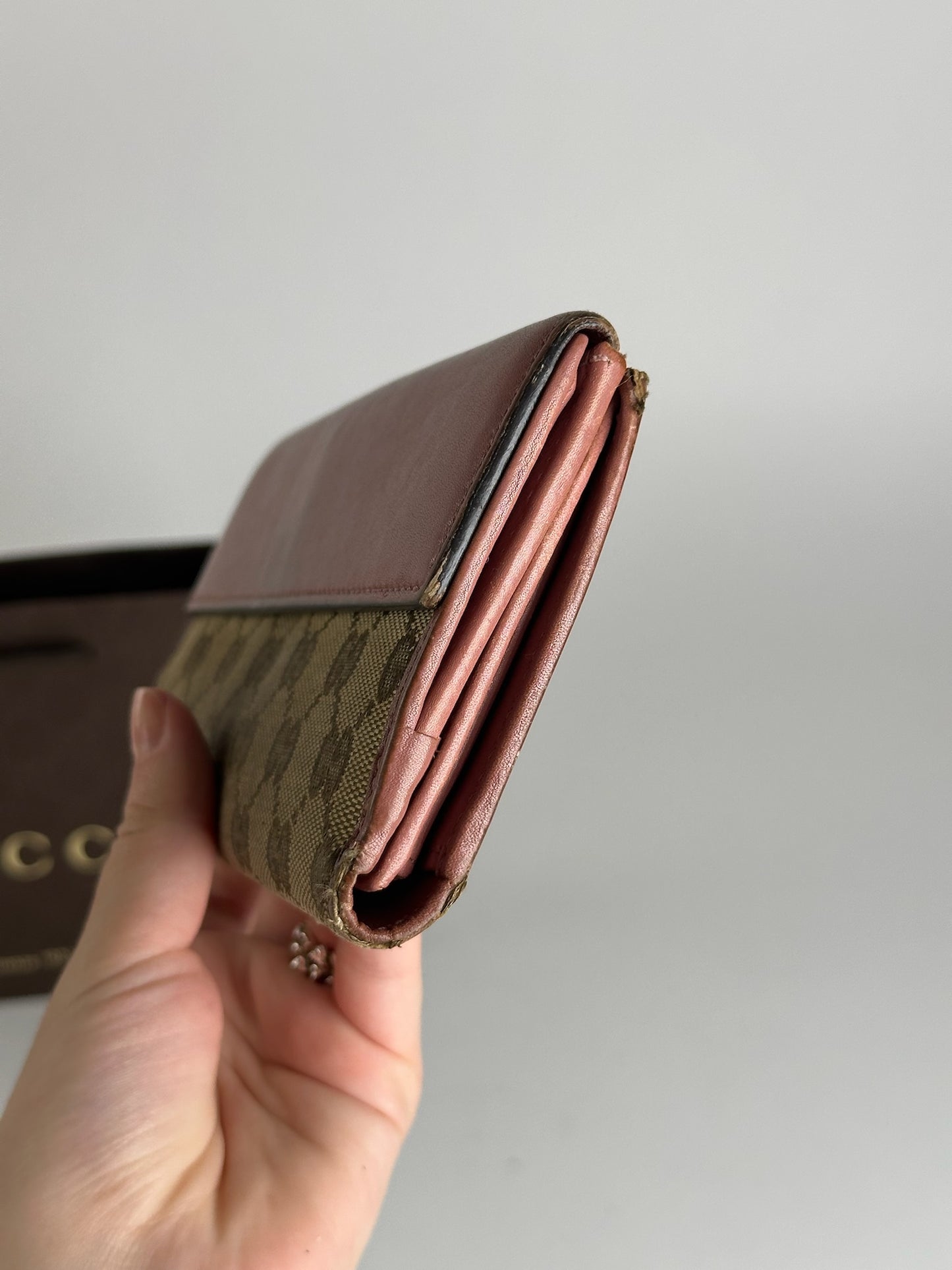 Vintage Gucci Monogram Lether wallet beige pink