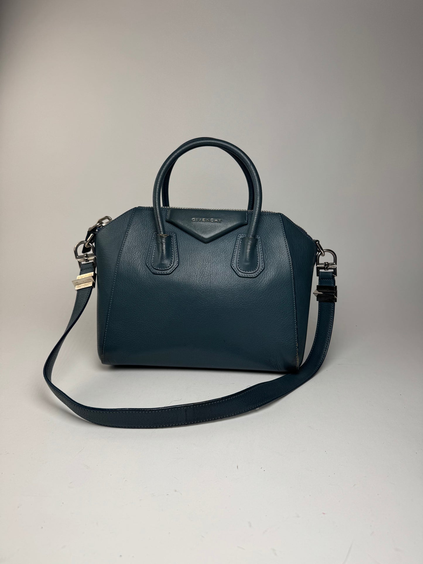 Sac vintage en cuir Givenchy Antigona bleu