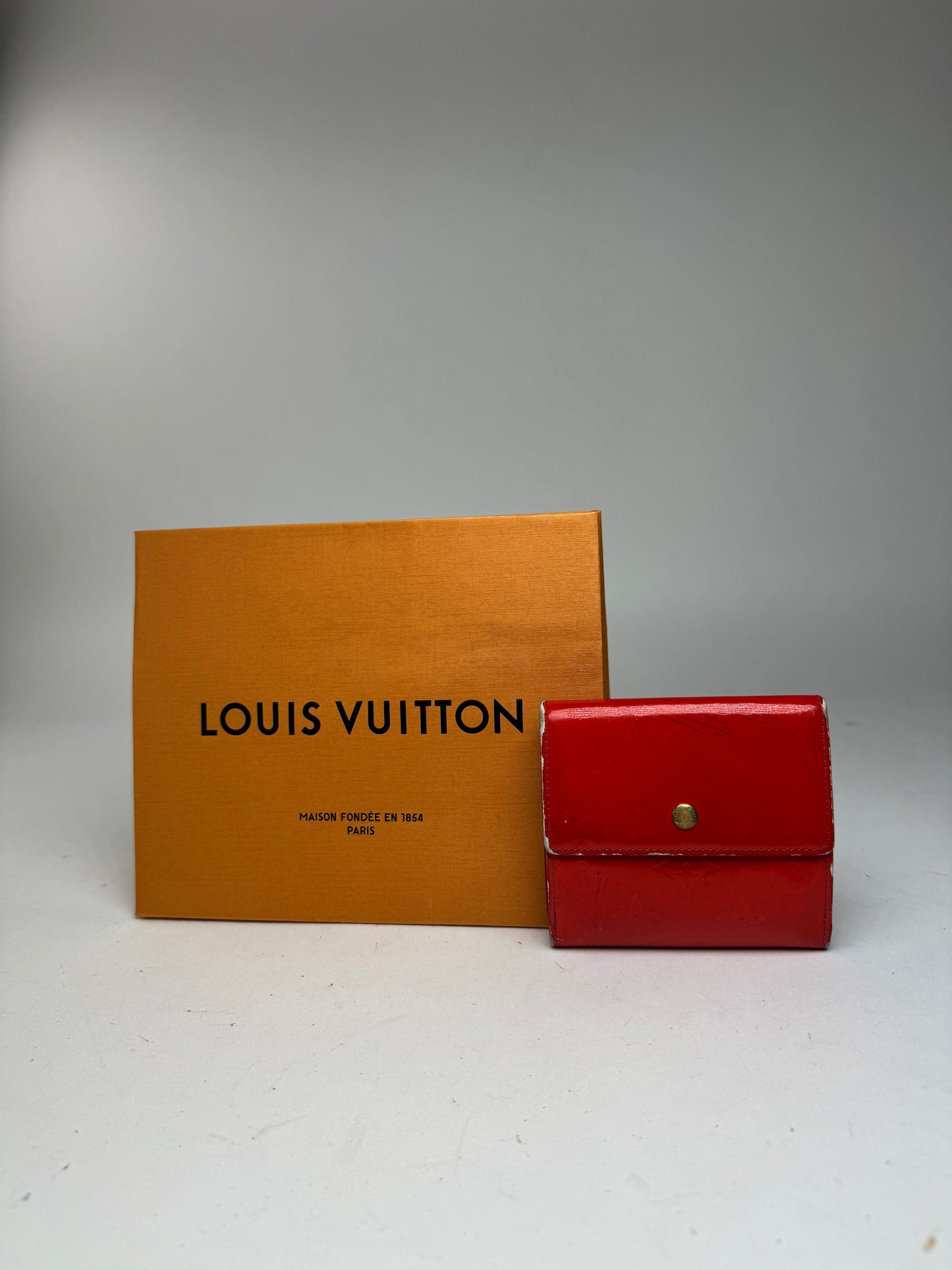 Vintage Louis Vuitton Vernis Leather Wallet red