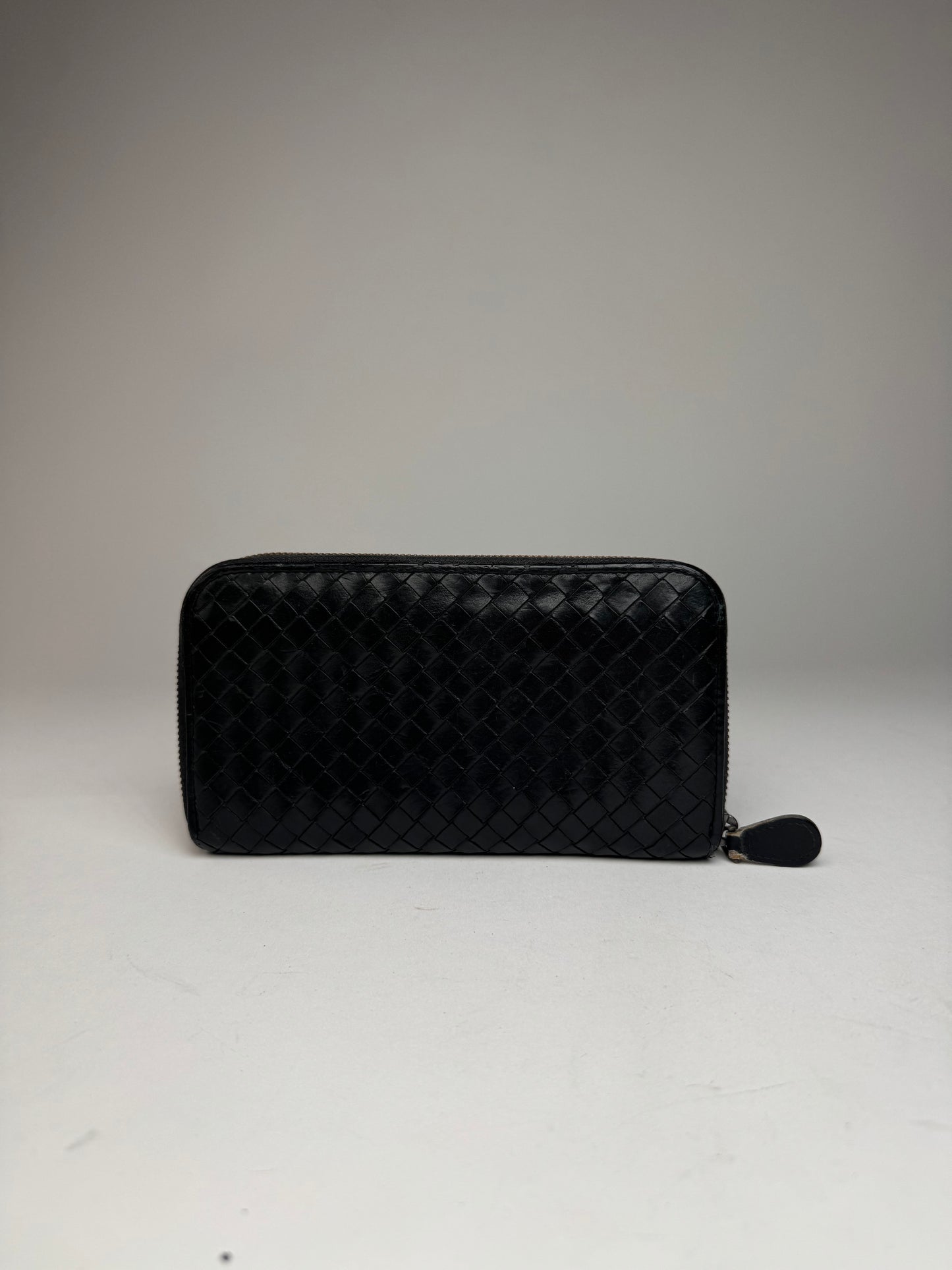 Vintage Bottega Veneta Intrecciato Zippy leather wallet black