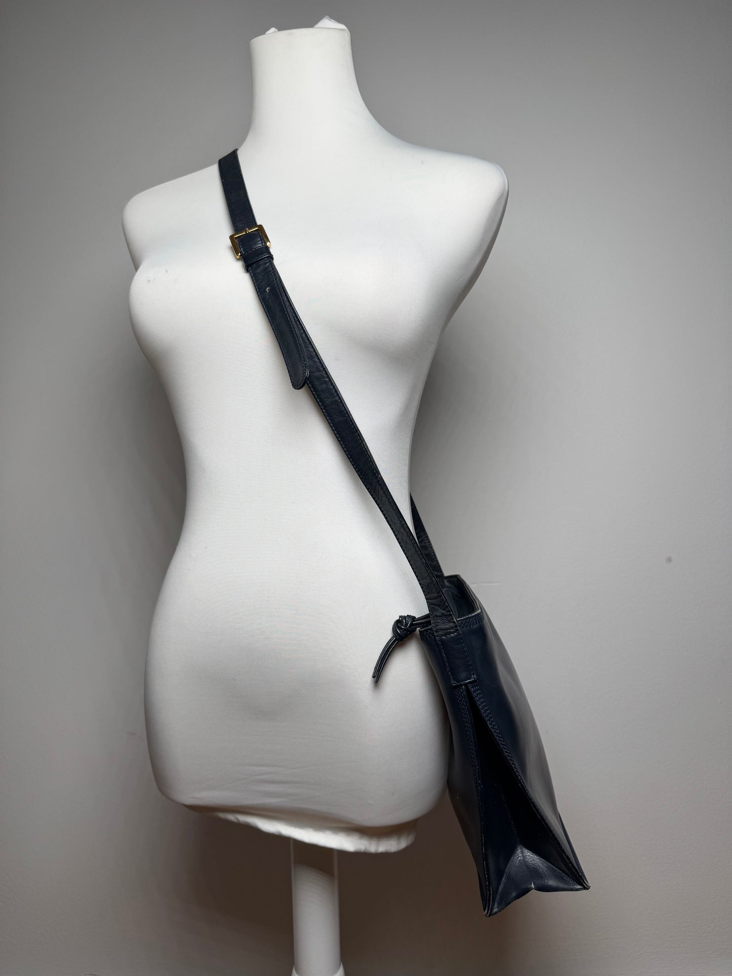 Vintage Loewe Madrid Leather bag navy