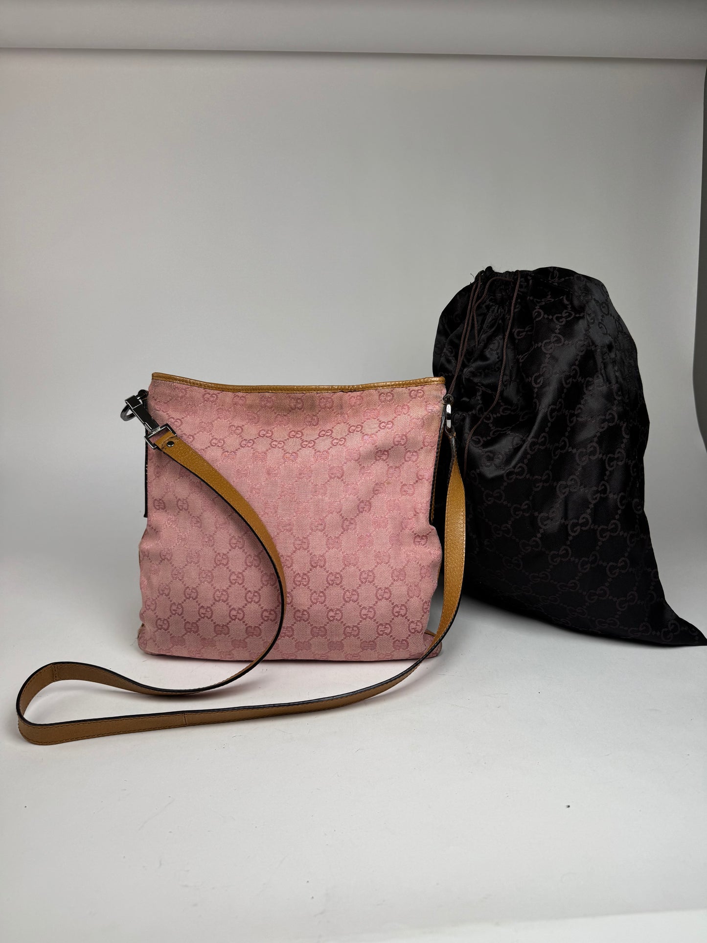 Vintage Gucci Monogram Shoulder Bag pink