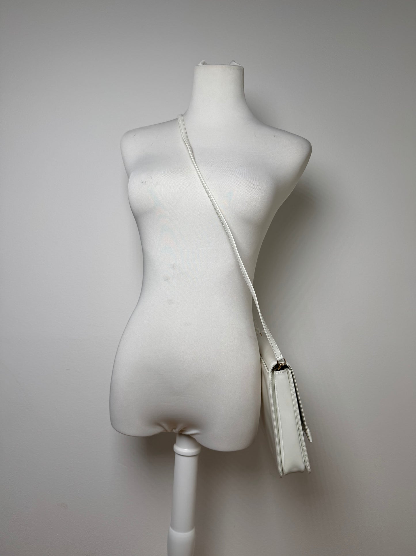 Vintage Givenchy 4G Bag Leather White