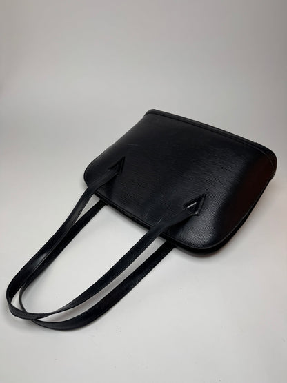 Vintage Louis Vuitton ALMA PM EPI Leather Bag Black