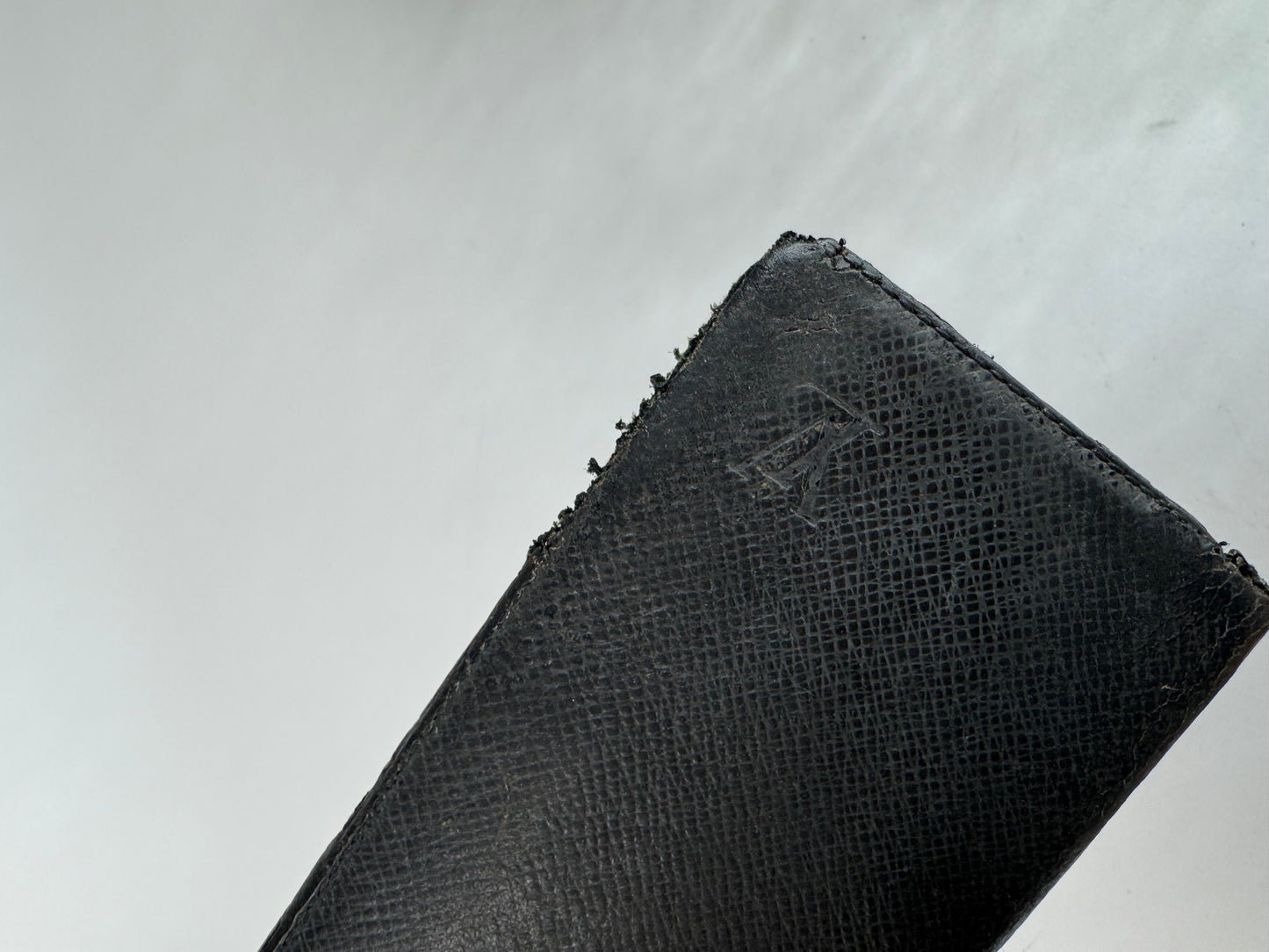 Vintage Louis Vuitton Taiga Leather Card Holder / ID Holder Black