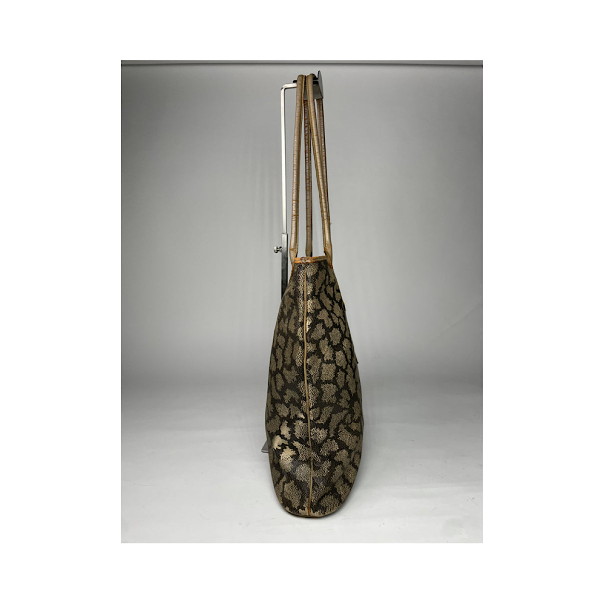 Saint Laurent Shopping Handbag image 4