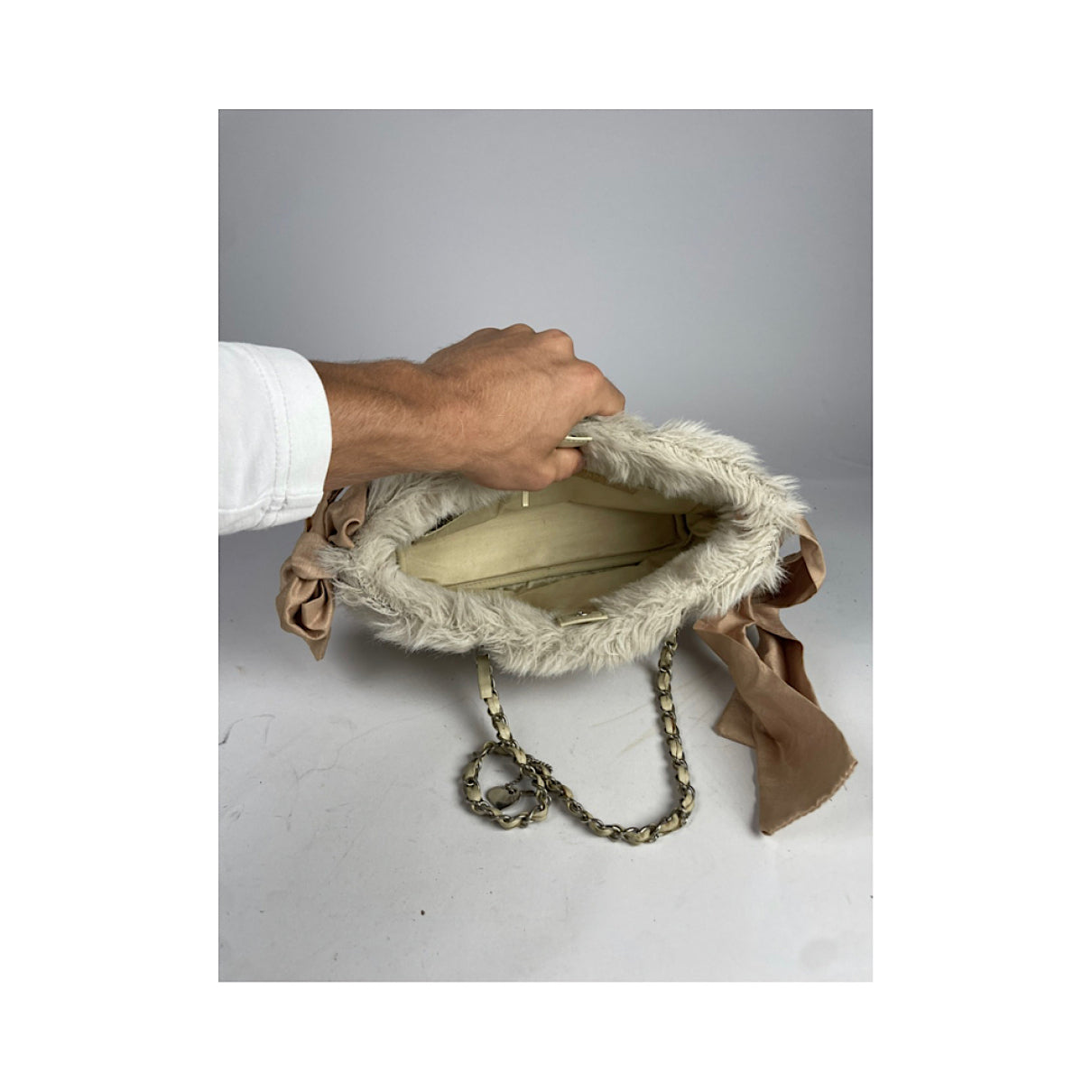 Samantha Thavasa Handbag image 4