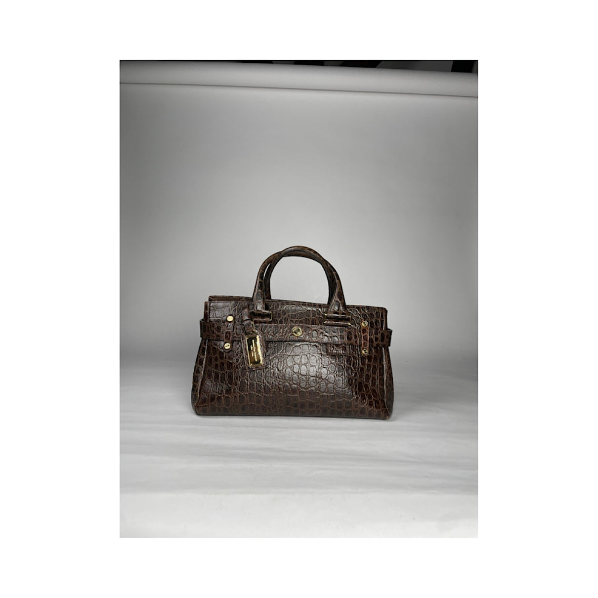 Samantha Thavasa Handbag image 2