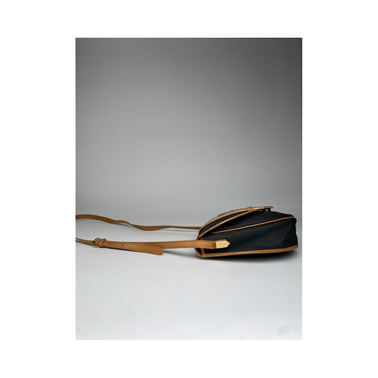 Yves Saint Laurent Black Leather Handbag image 4