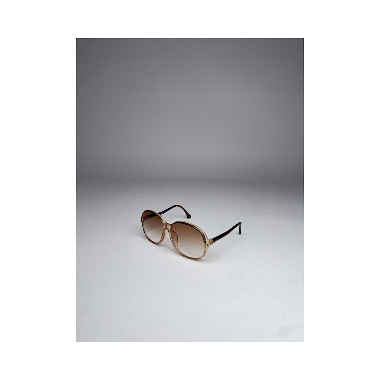 Non Signé / Unsigned Multicolour Plastic Sunglasses image 2