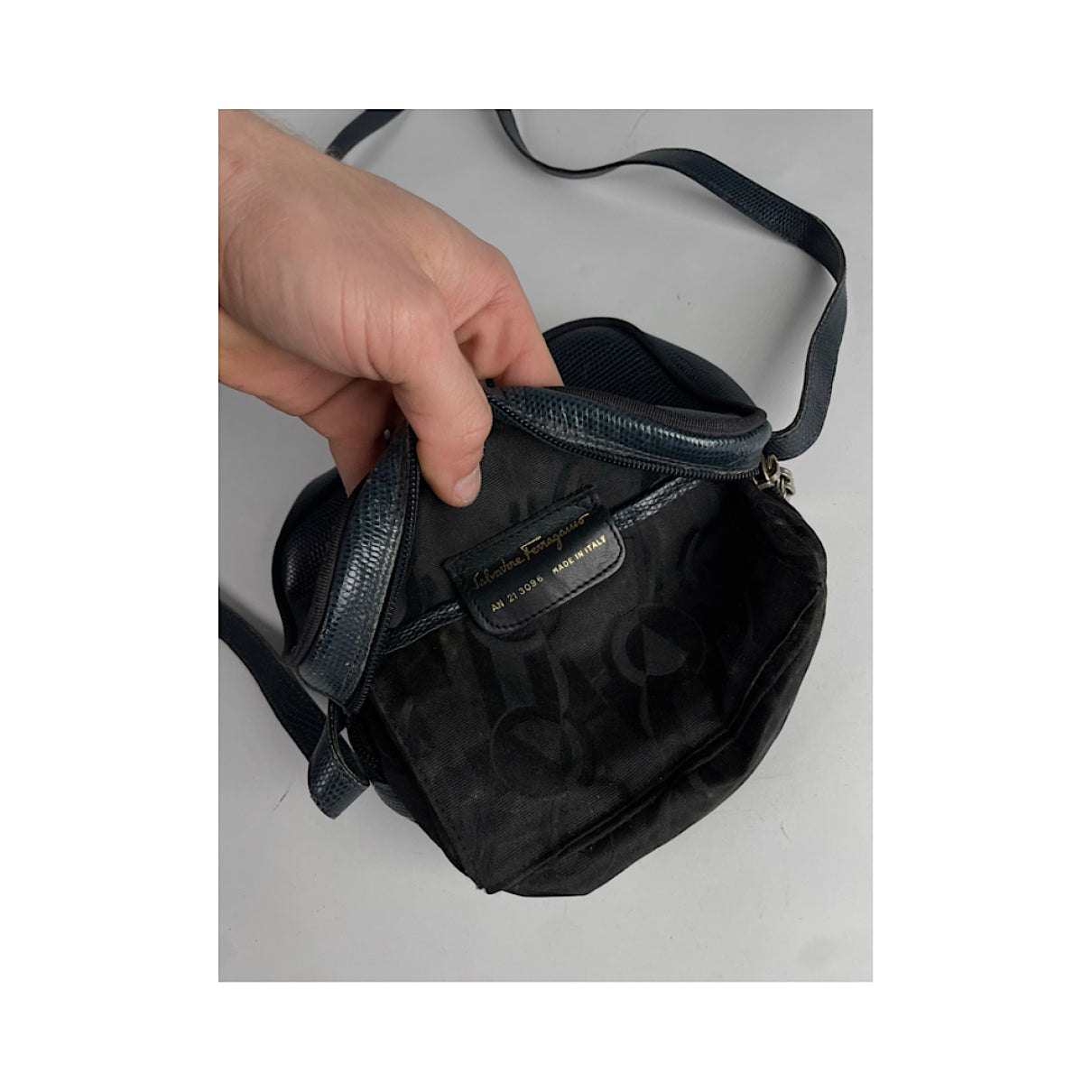 Salvatore Ferragamo Black Leather Handbag image 2