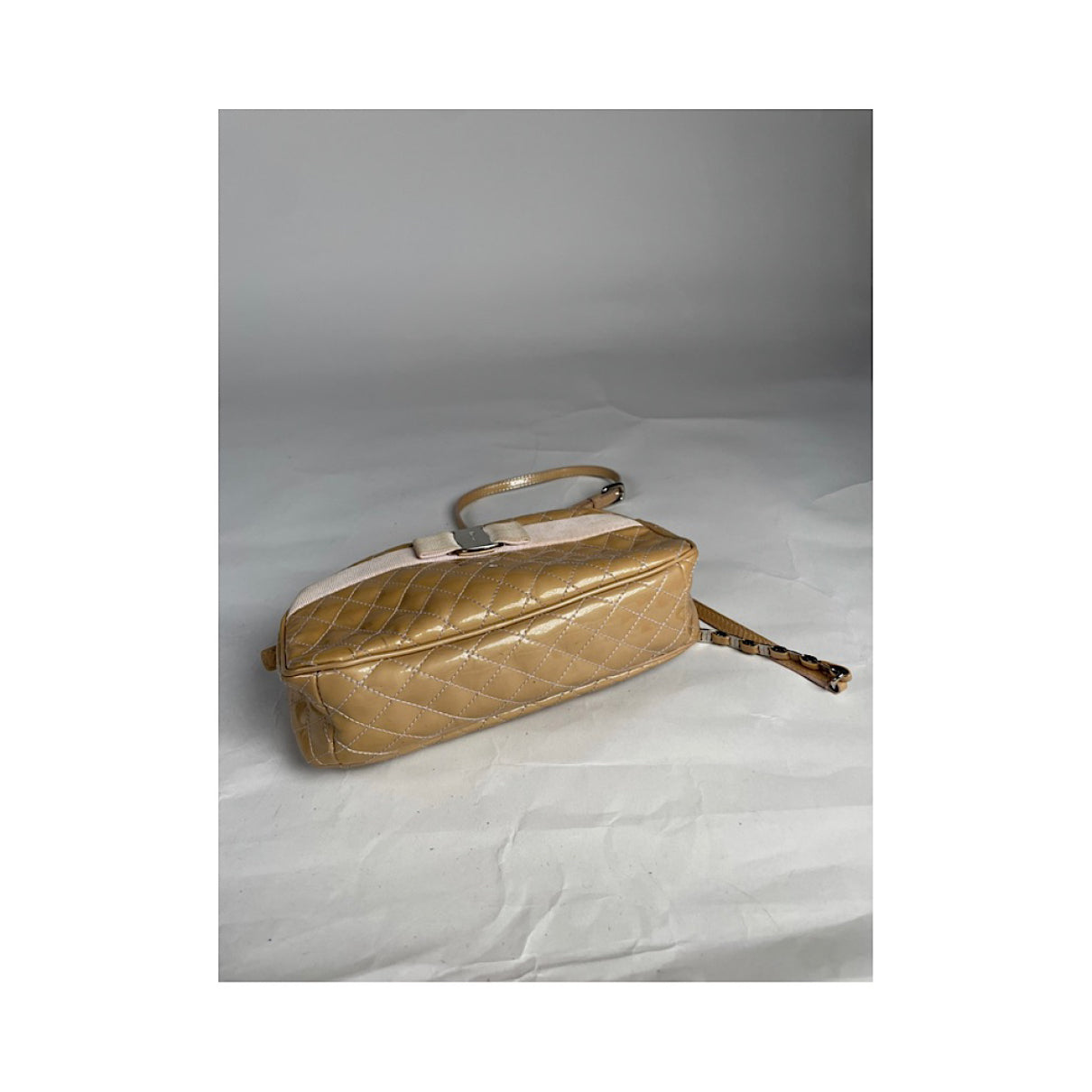 Salvatore Ferragamo Beige Leather Handbag image 2