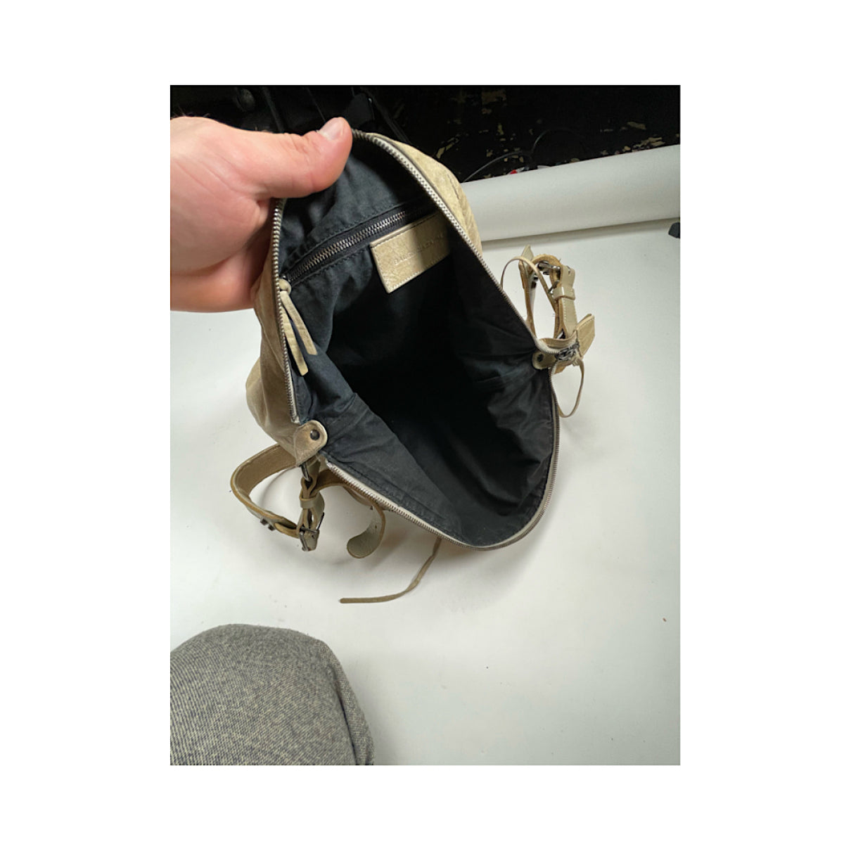 Balenciaga City Beige Leather Handbag image 2